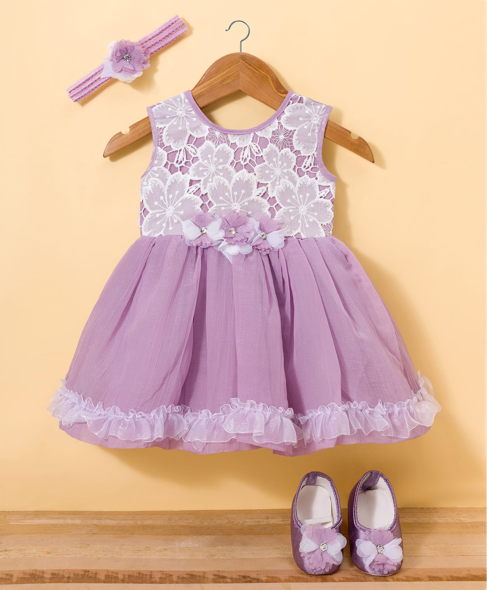 Enfance Sleeveless Stone Embellished Floral Applique Detailed Knee Length Dress With Headband & Booties Set - Purple-image-24
