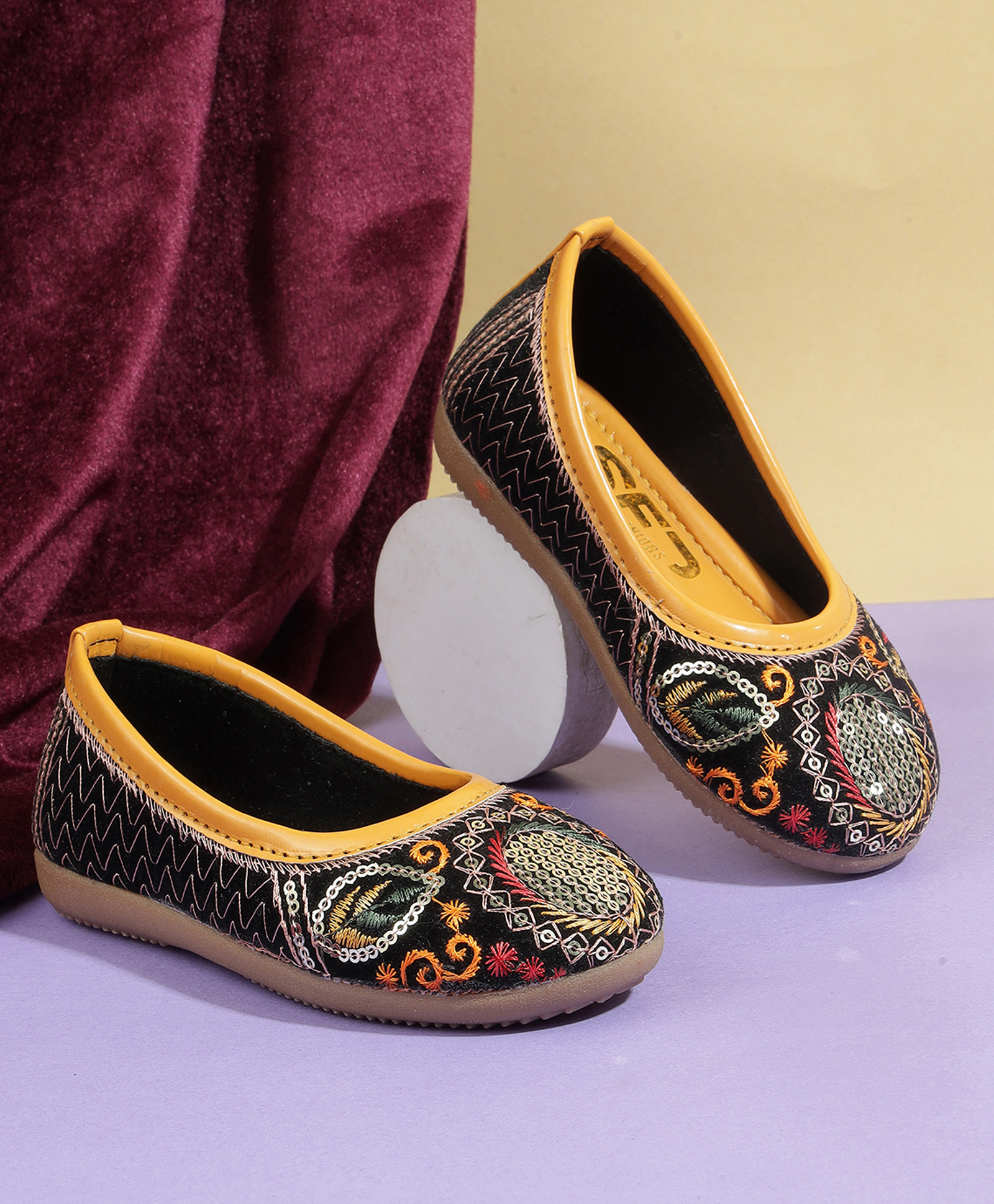 SHOES FOR JUNIORS Sequins Embellished Threadwork Detailed Ballerinas - Yellow-image-22