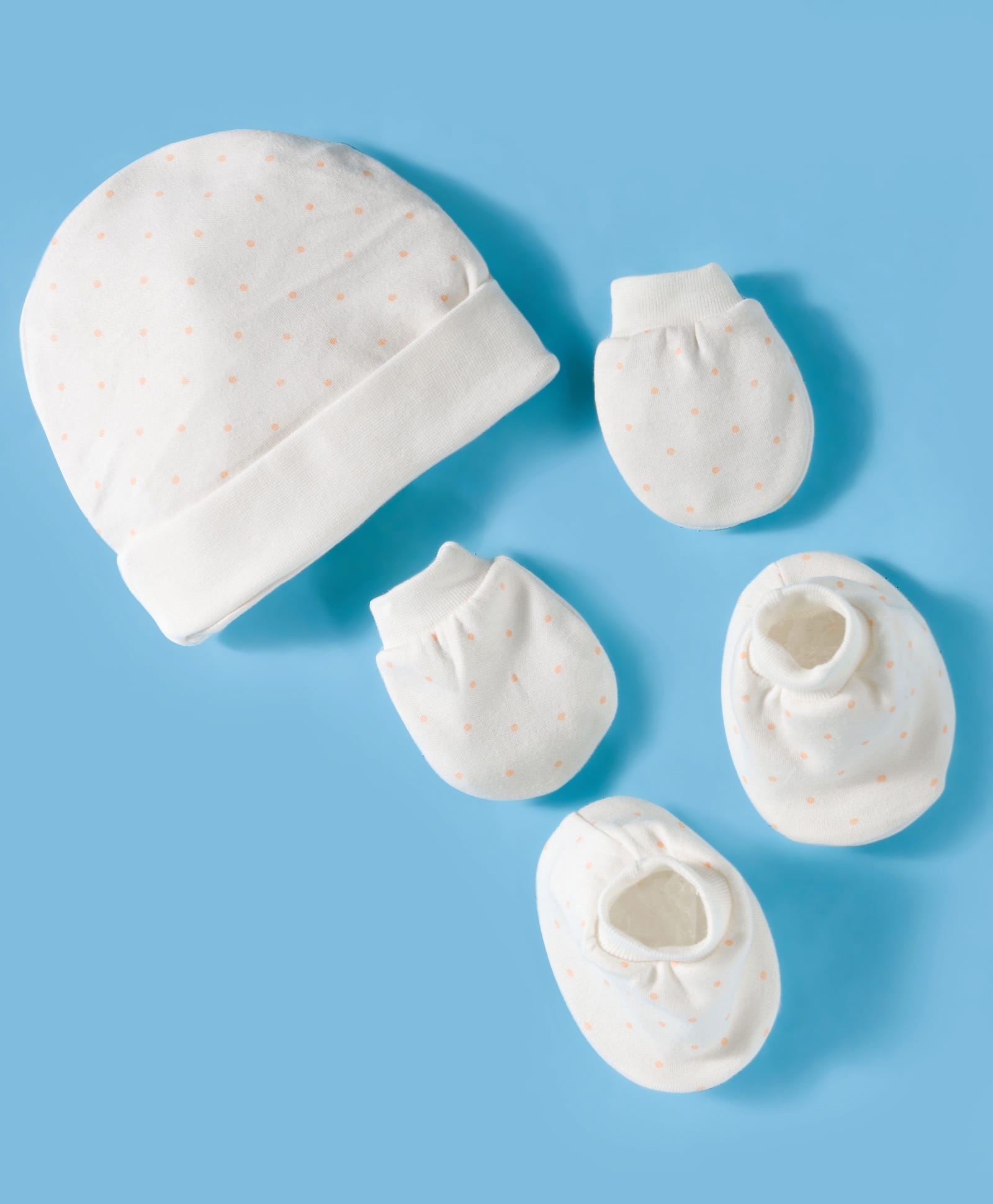 ben benny interlock knit cap mitten & booties set with polka dot print white - diameter 10.5 cm