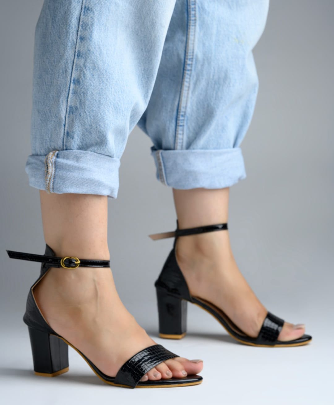 Shoetopia Solid Buckle Closure Heel Sandals - Black-picture-32