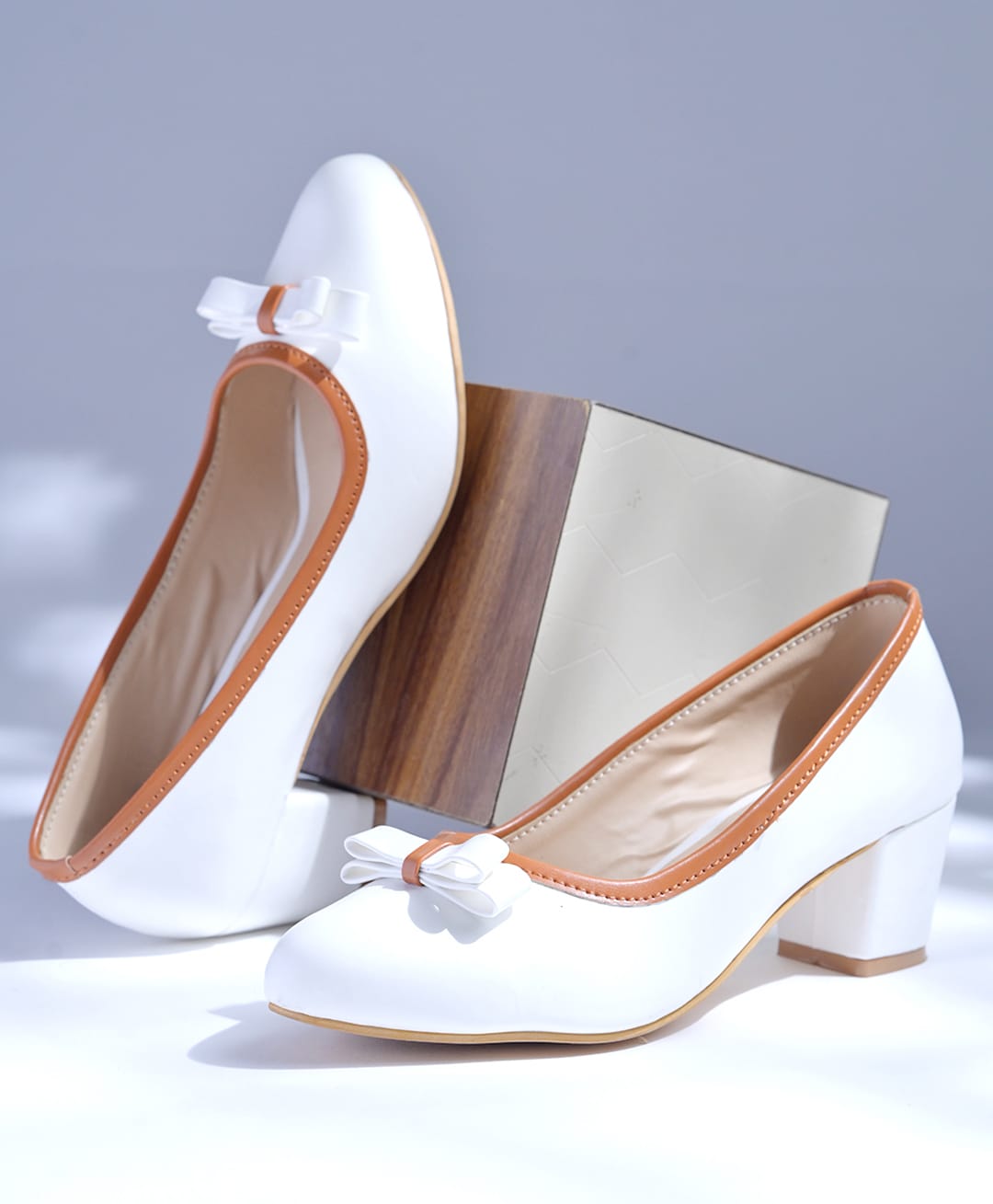 Shoetopia Bow Applique Detailed Slip On Sandals - White-image-49