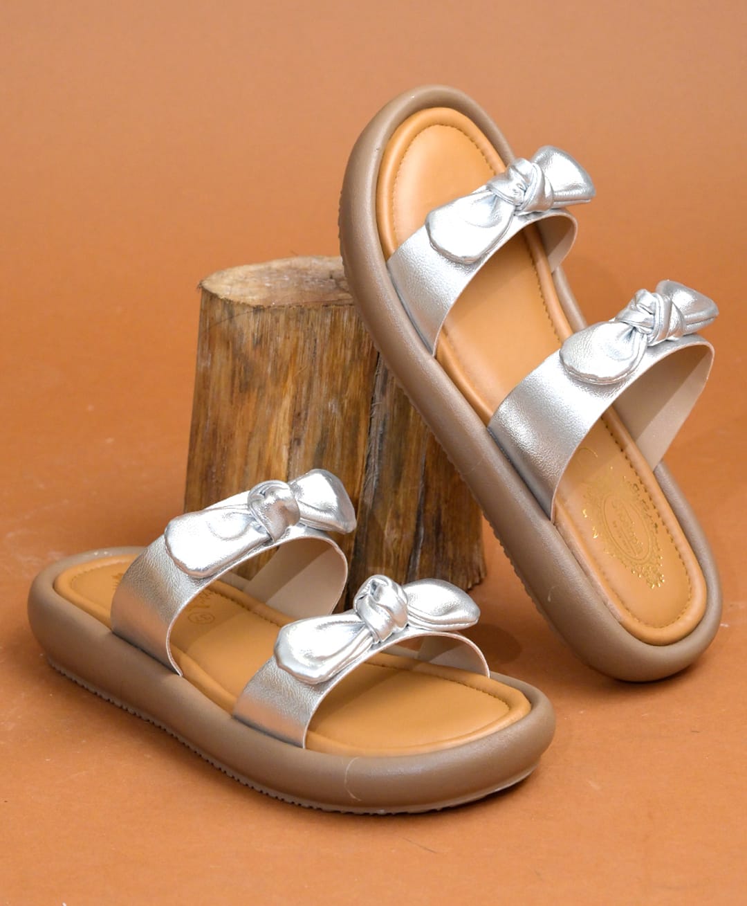 Shoetopia Metallic Bow Applique Detailed Slip On Sandals - Silver-picture-35