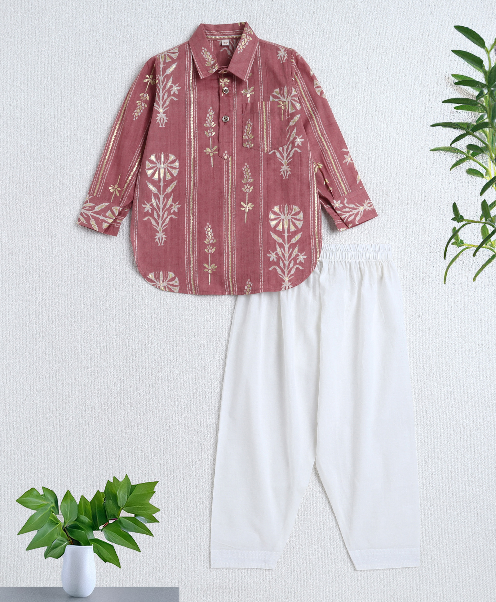 The Magic Wand Cotton Woven Full Sleeves Floral Foil Printed Kurta Pyjama Set - Pink-picture-19