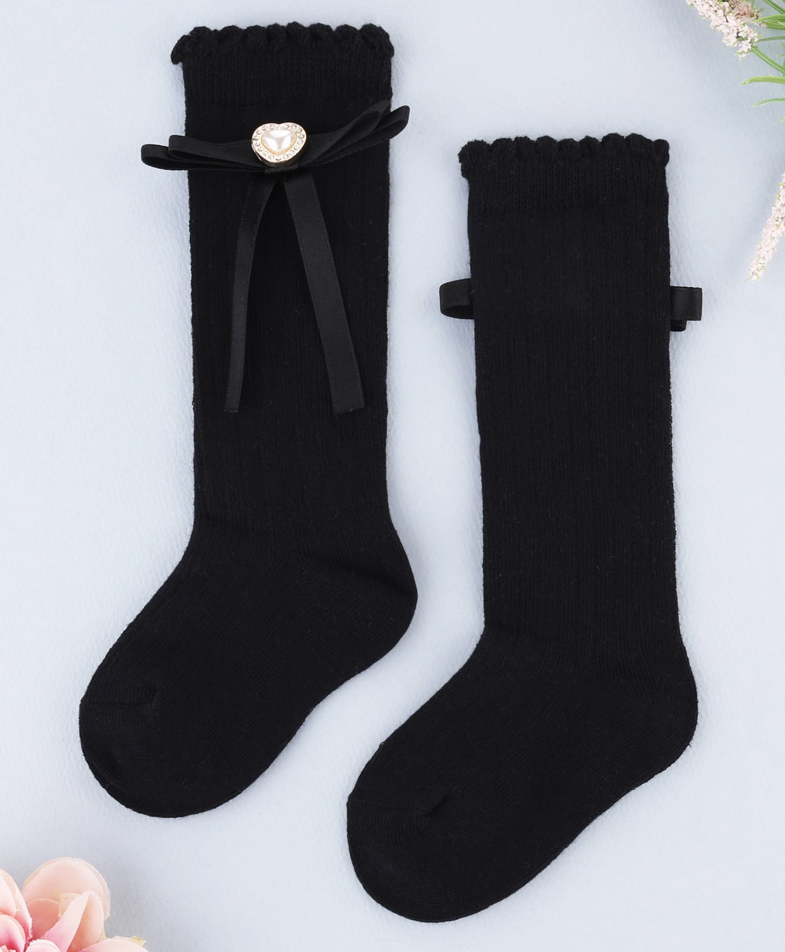 KIDLINGSS Metal Heart & Bow Applique Detailed Socks - Black-picture-14