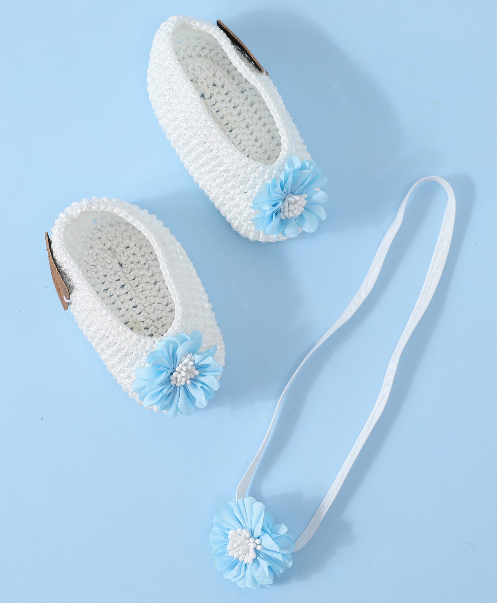 Funkrafts Floral Applique Detailed Booties With Headband - White & Blue-image-39