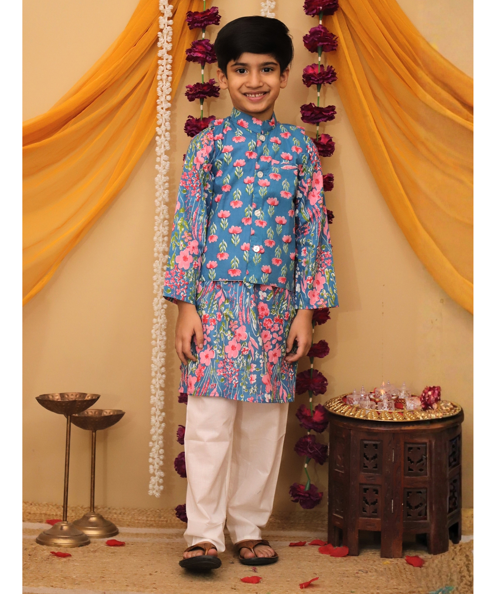 Little Ginnie Cotton Woven Full Sleeves Floral Printed Kurta Pyjama Set With Jacket - Blue-picture-19