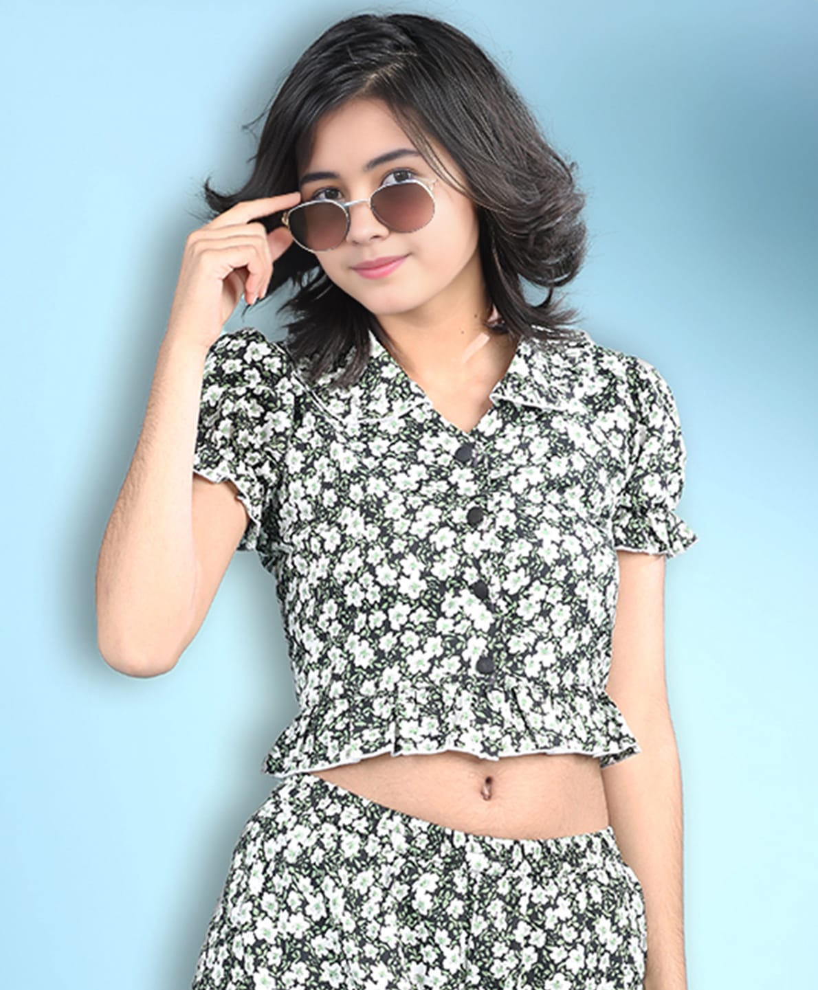 Cutiekins Woven Half Puffed Sleeves Floral Printed Shirt Style Crop Top - Black & White-image-40