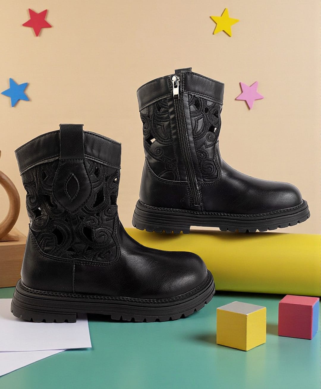 TRUFFLE COLLECTION Abstract Cut Out Design Zipper Closure Boots - Black-picture-12