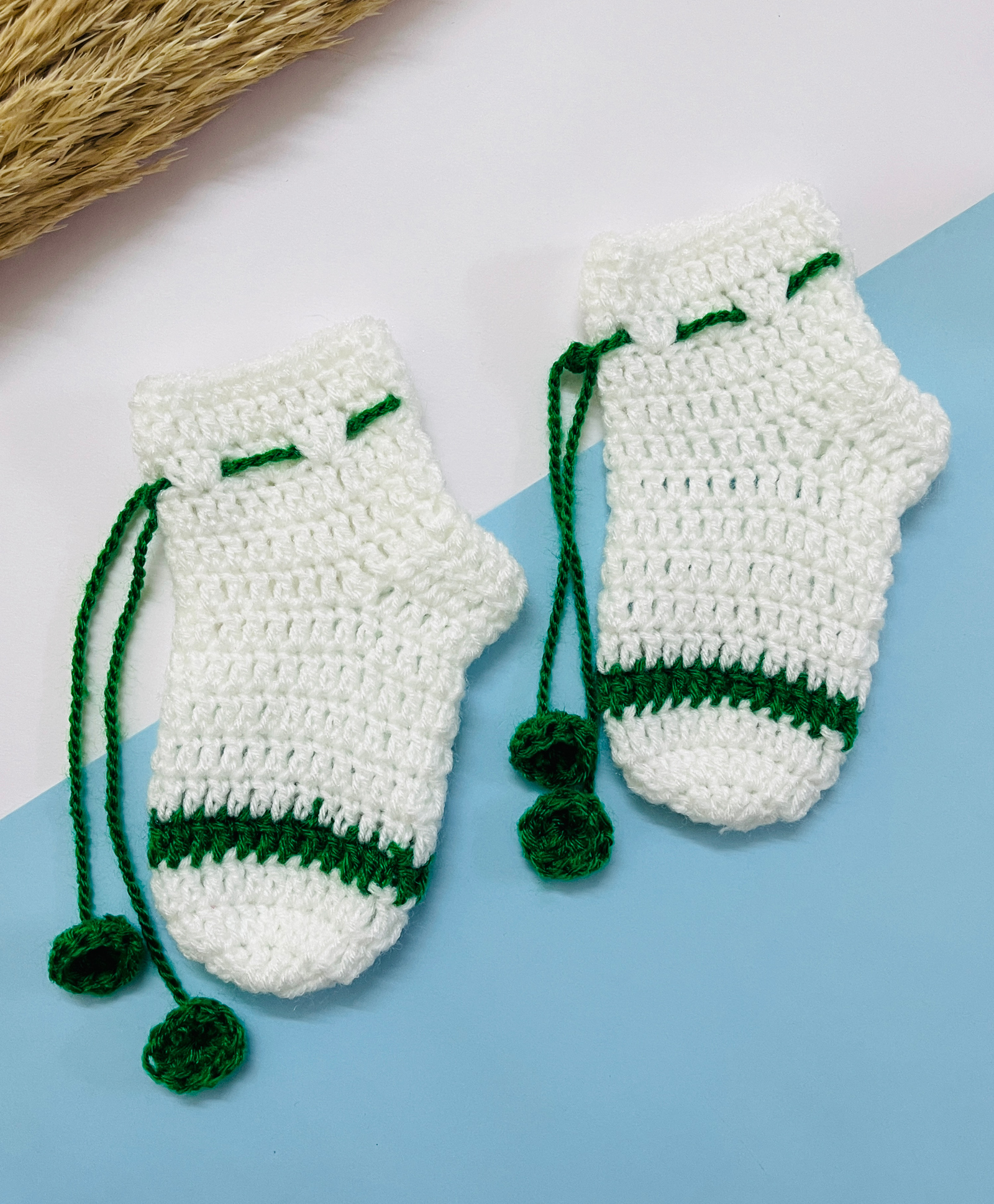 Little Peas Christmas Theme Tassel Embellished Striped Crochet Socks - White & Dark Green-image-11