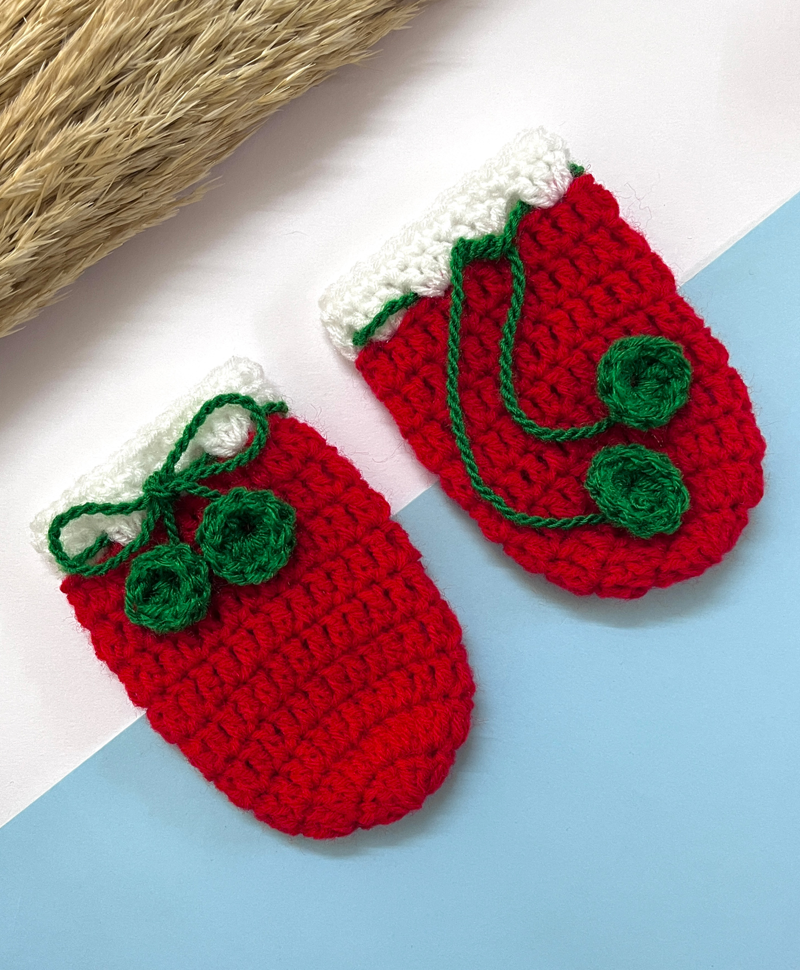 Little Peas Knit Christmas Theme Solid Crochet Mittens - Red & White-picture-10