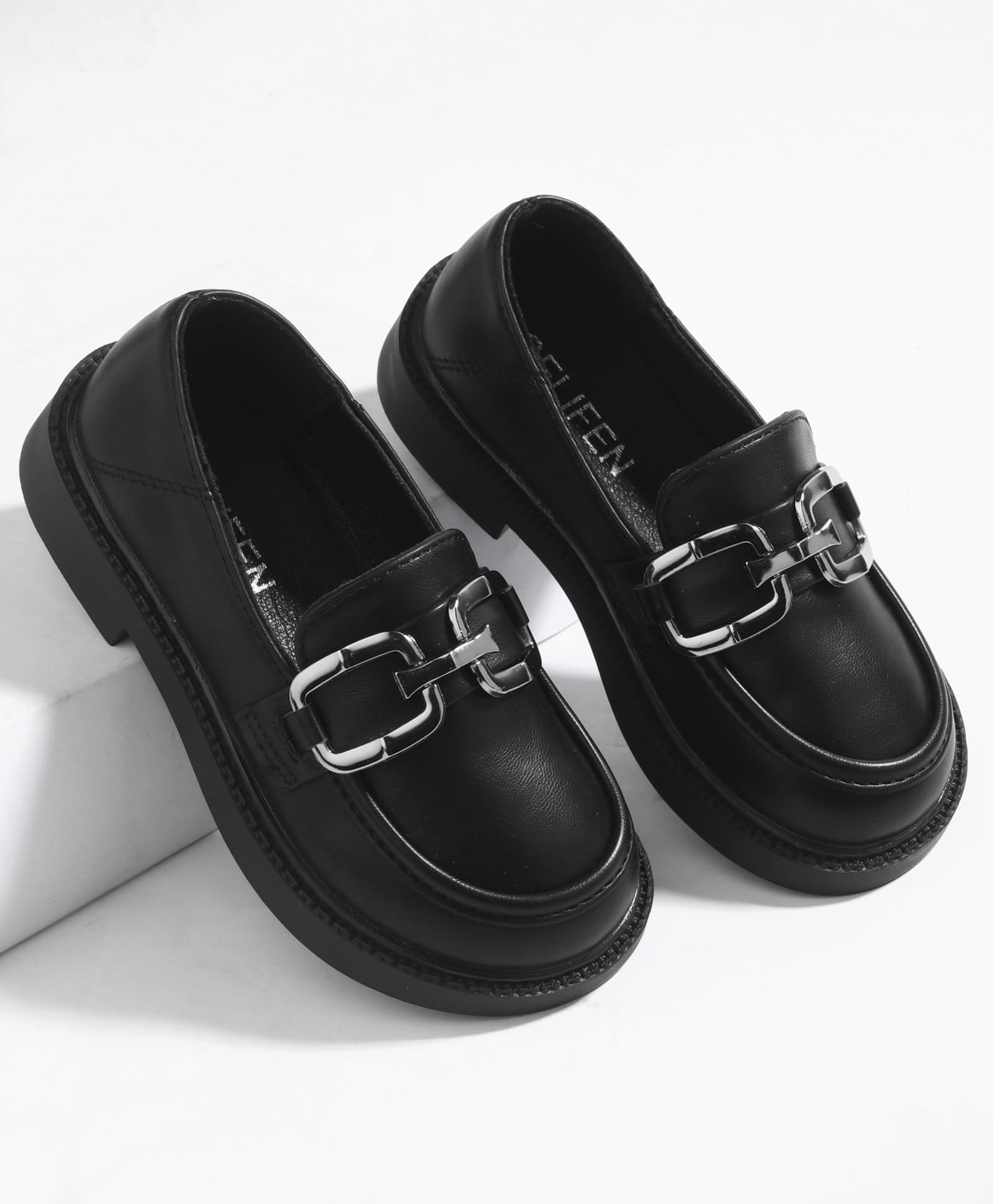 KIDLINGSS Buckle Applique Detailed Slip On Loafers - Black-picture-27