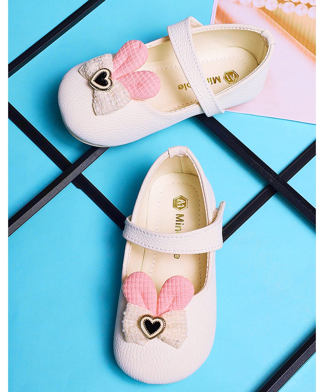 Mine Sole Glitter Metal Heart & Bow Applique Detailed Velcro Closure Ballerinas - White-image-39