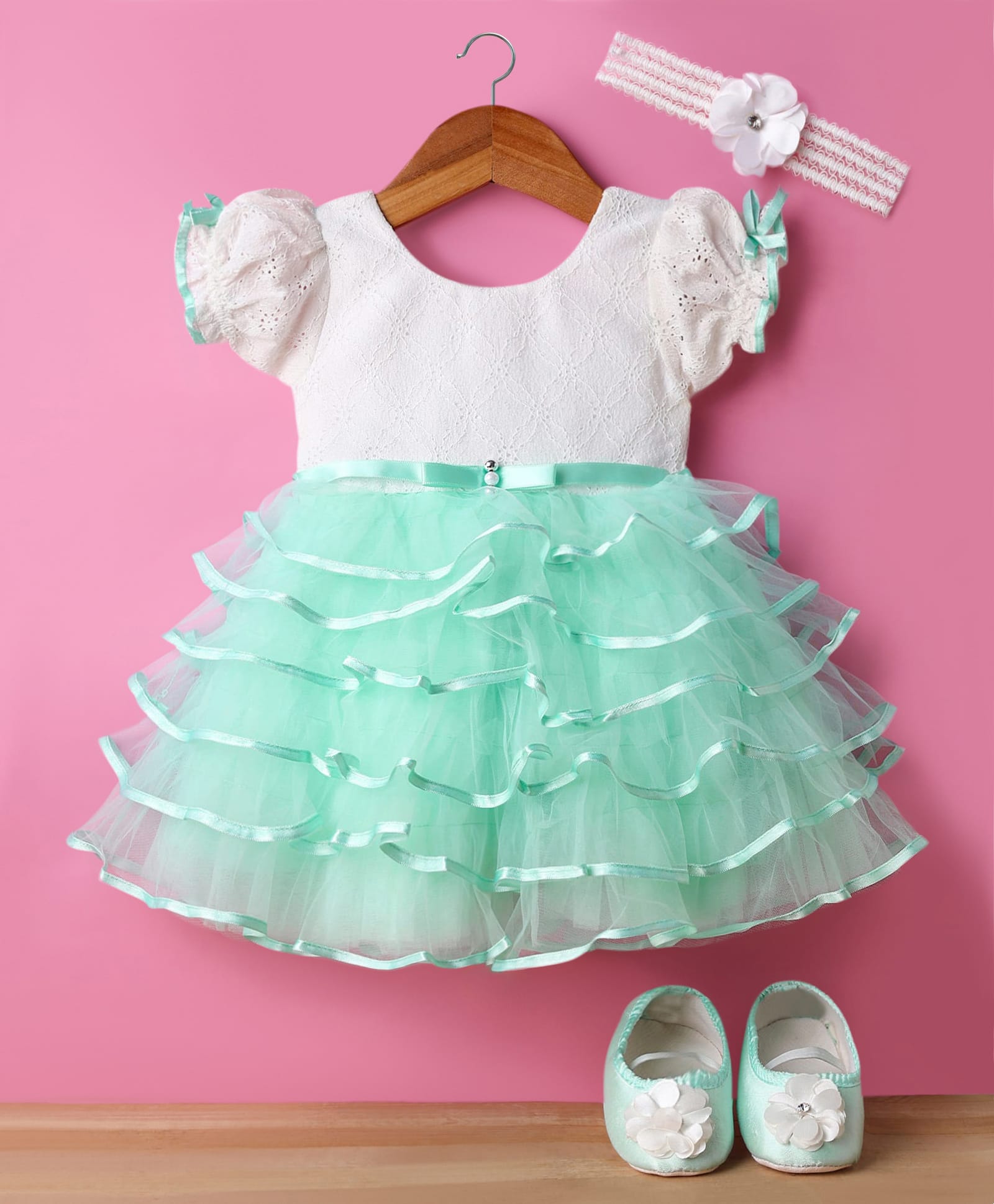 Enfance Half Puffed Sleeves Schiffli Embroidery Ruffle Detailed Dress With Headband & Booties - Sea Green-picture-12