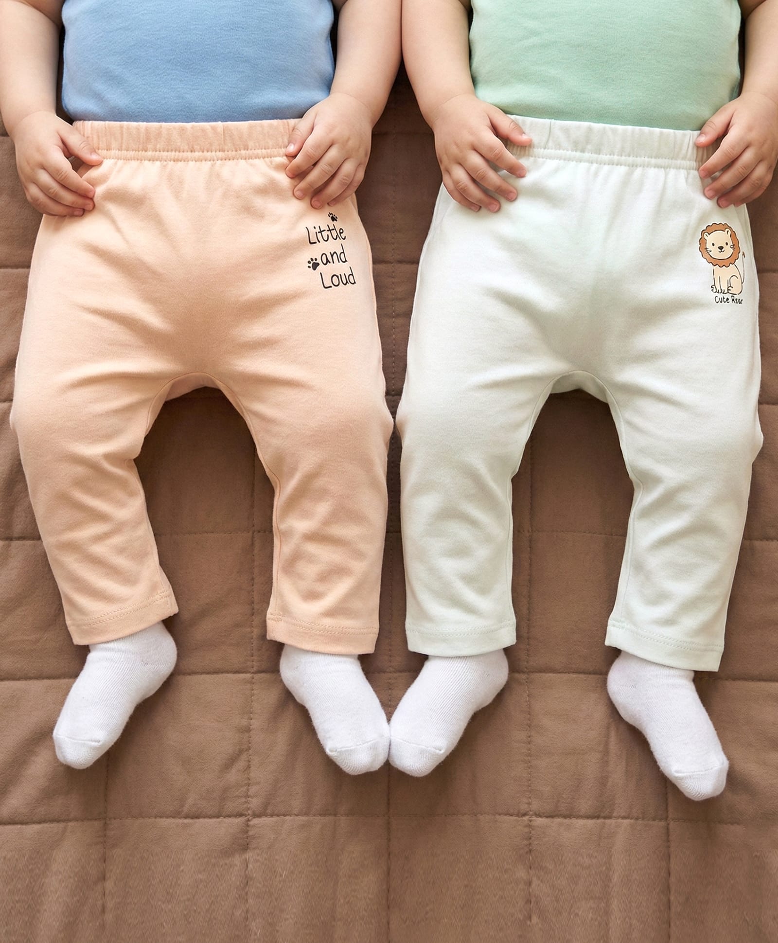 Babyoye 100% Cotton Knit Full Length Lion & Text Printed Diaper Leggings Pack of 2 - Off White & Peach