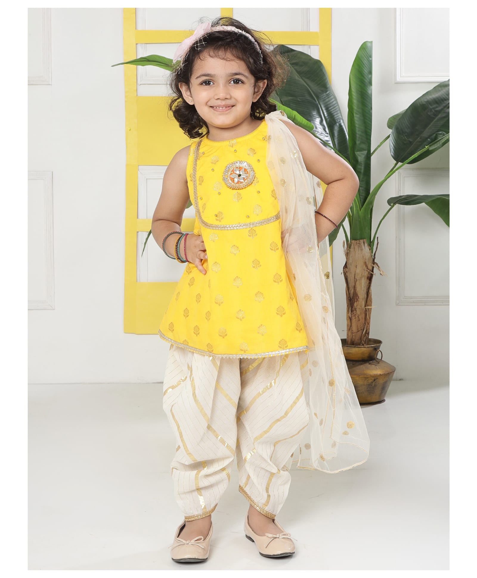 Little Bansi Cotton Woven Sleeveless Floral Foil Printed Kurti & Salwar With Dupatta Set - Yellow-picture-9