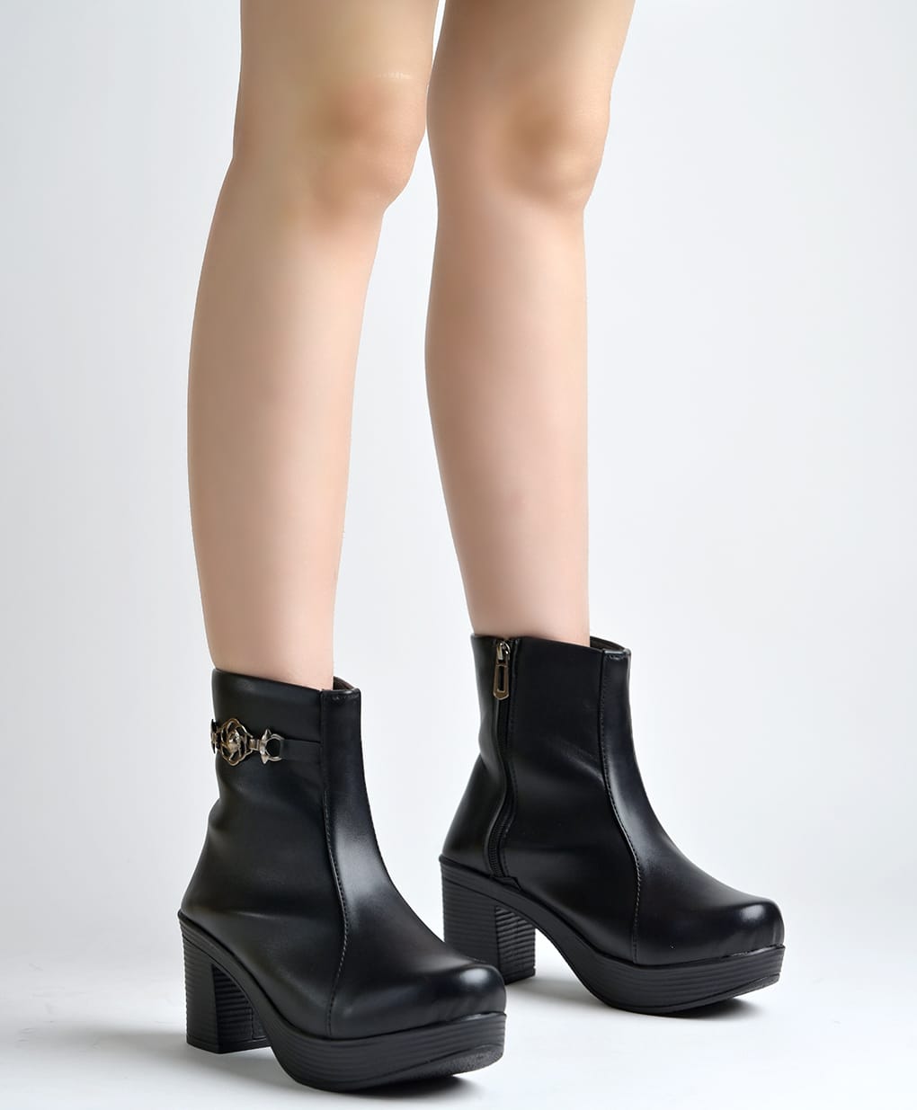 Shoetopia Floral Applique Detailed Zip Up Closure Boots - Black-image-37