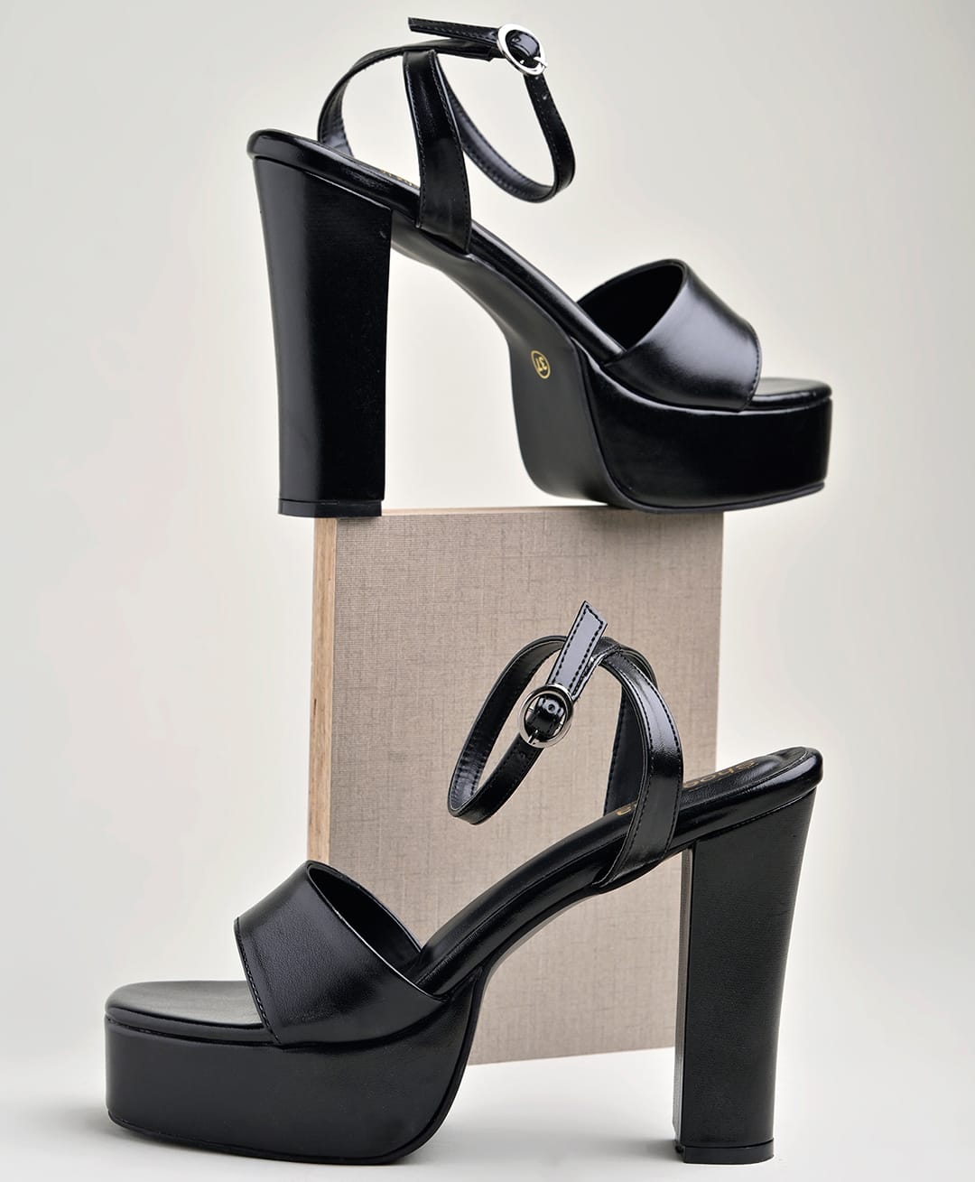 Shoetopia Strap Detailed Buckle Closure Heel Sandals - Black-picture-37