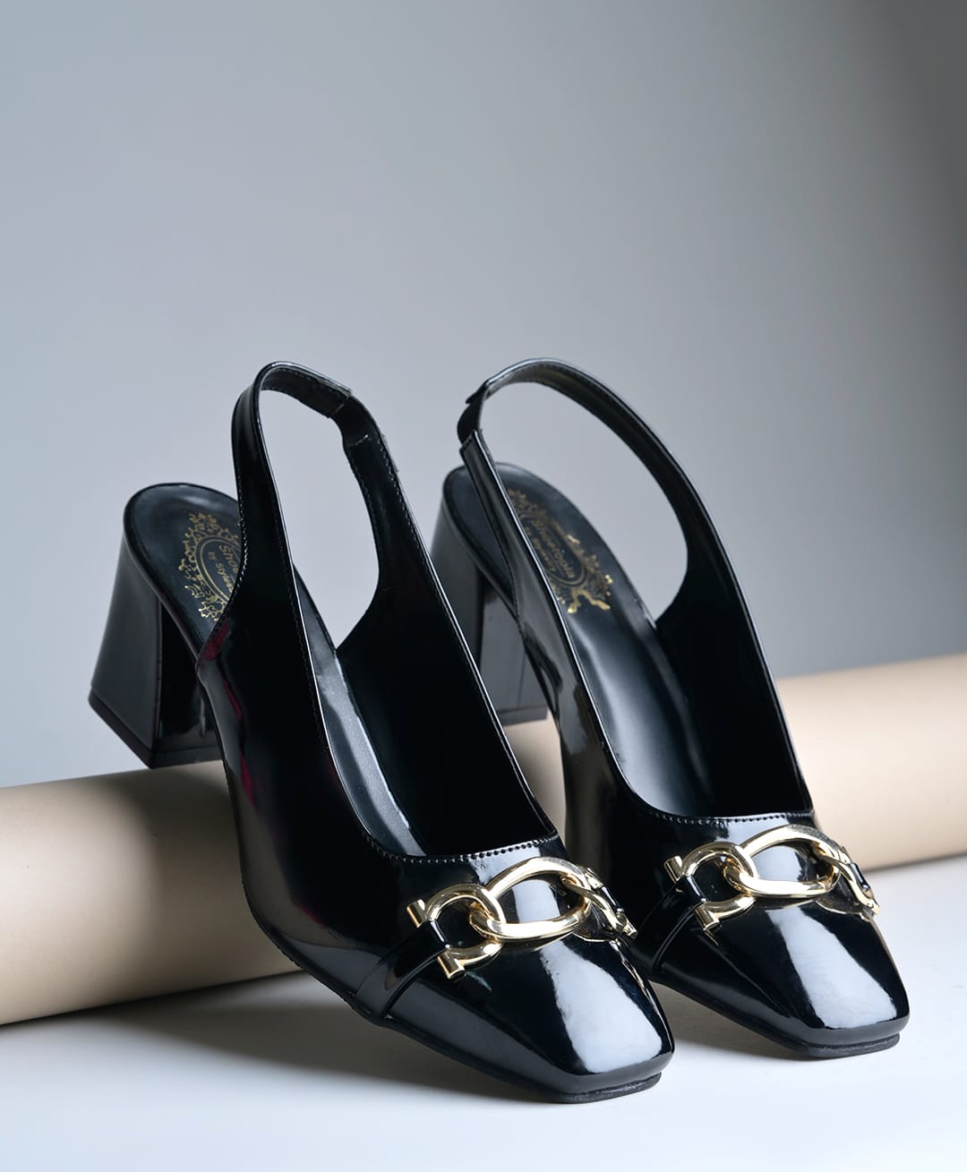Shoetopia Chain Detailed Slip On Sandals - Black-image-40