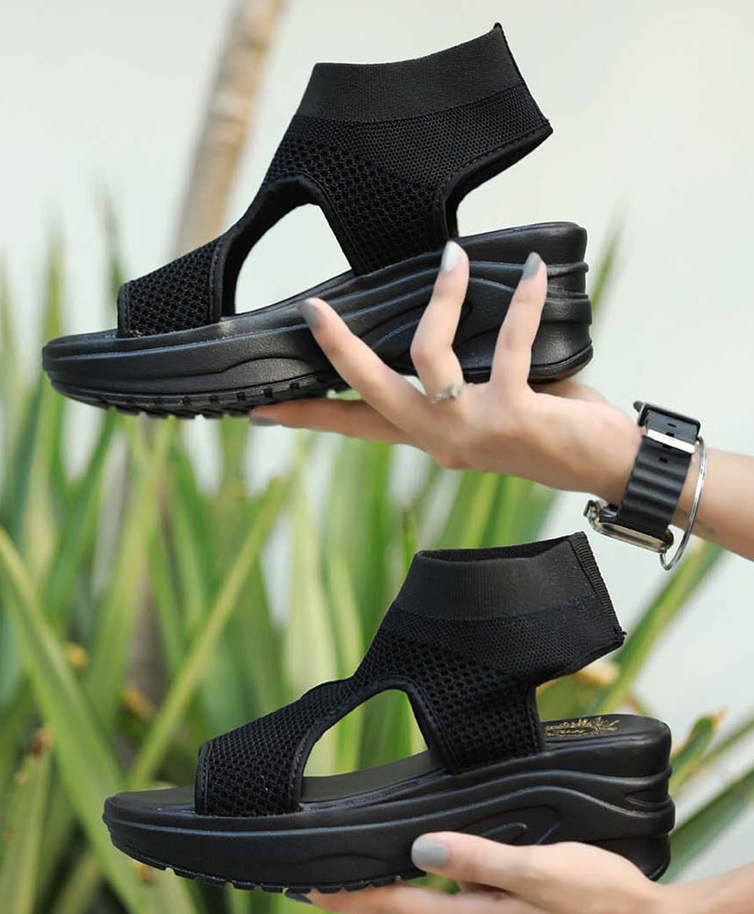 Shoetopia Mesh Detailed Sandals - Black-picture-28