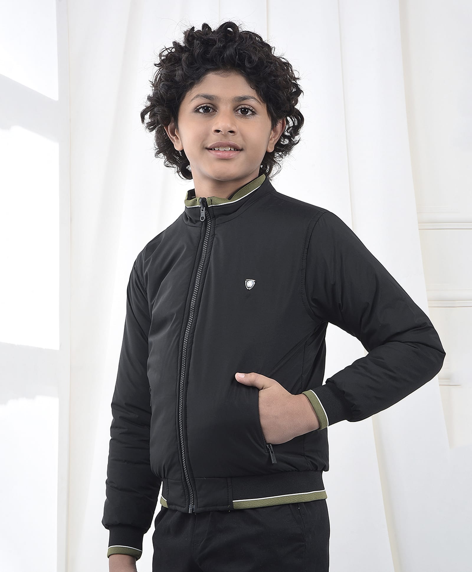 CRIMSOUNE CLUB Woven Full Sleeves Solid Light Winter Jacket - Black-picture-14