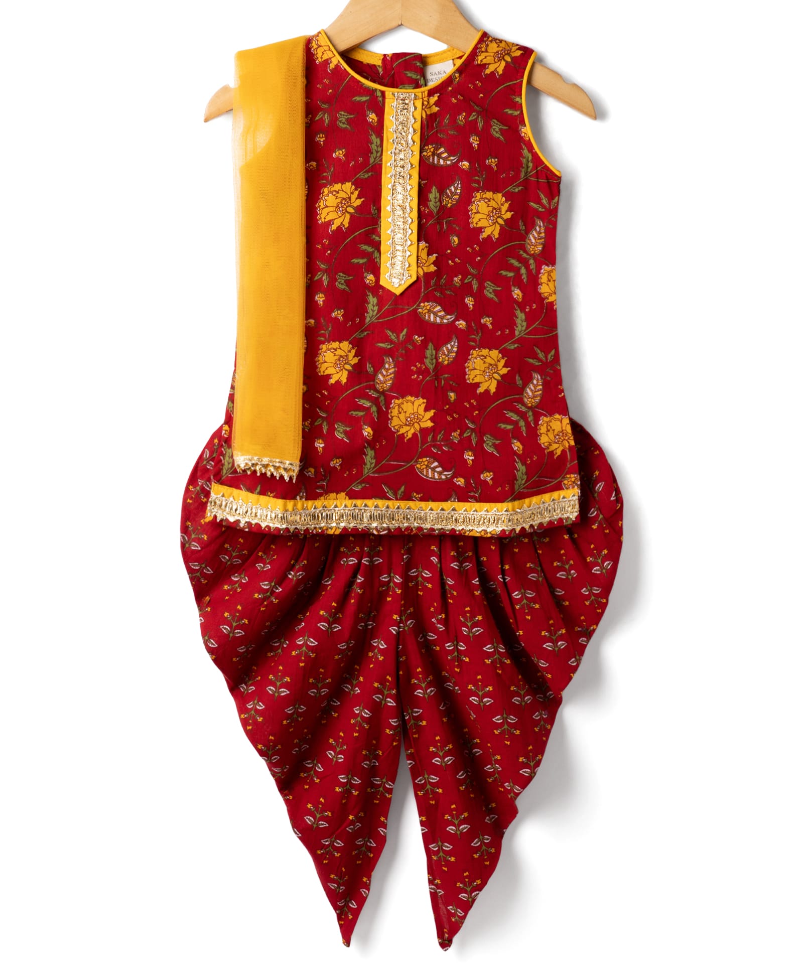 Saka Designs Cotton Woven Sleeveless Floral Printed Kurta & Churidar With Dupatta & Lace Detailing - Red-image-49