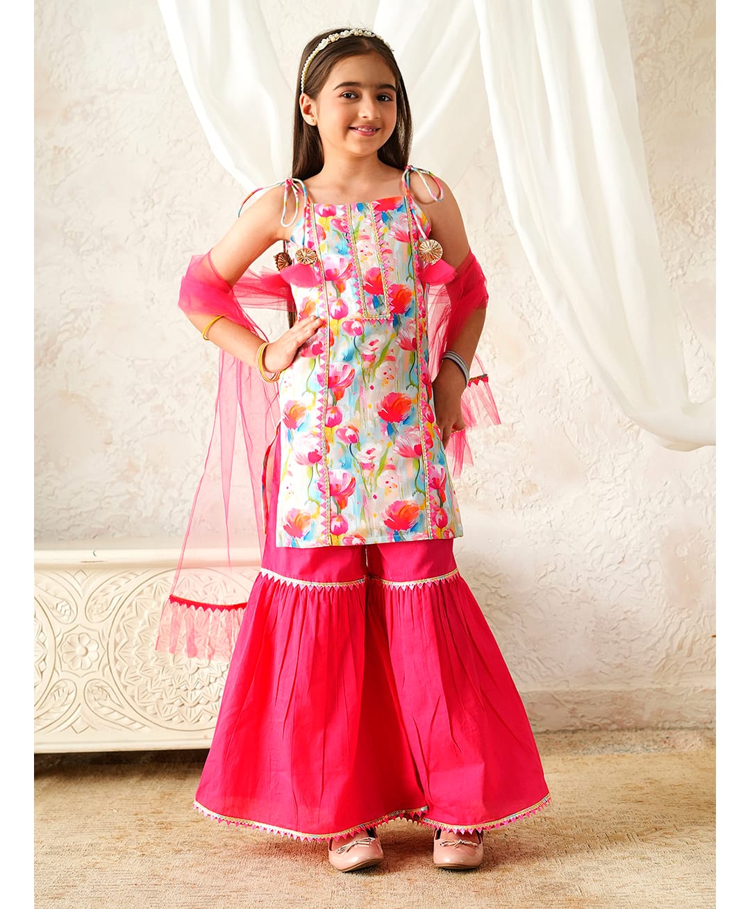 Pspeaches Muslin Woven Sleeveless Floral Printed Kurti & Sharara With Dupatta Set - Pink-picture-10