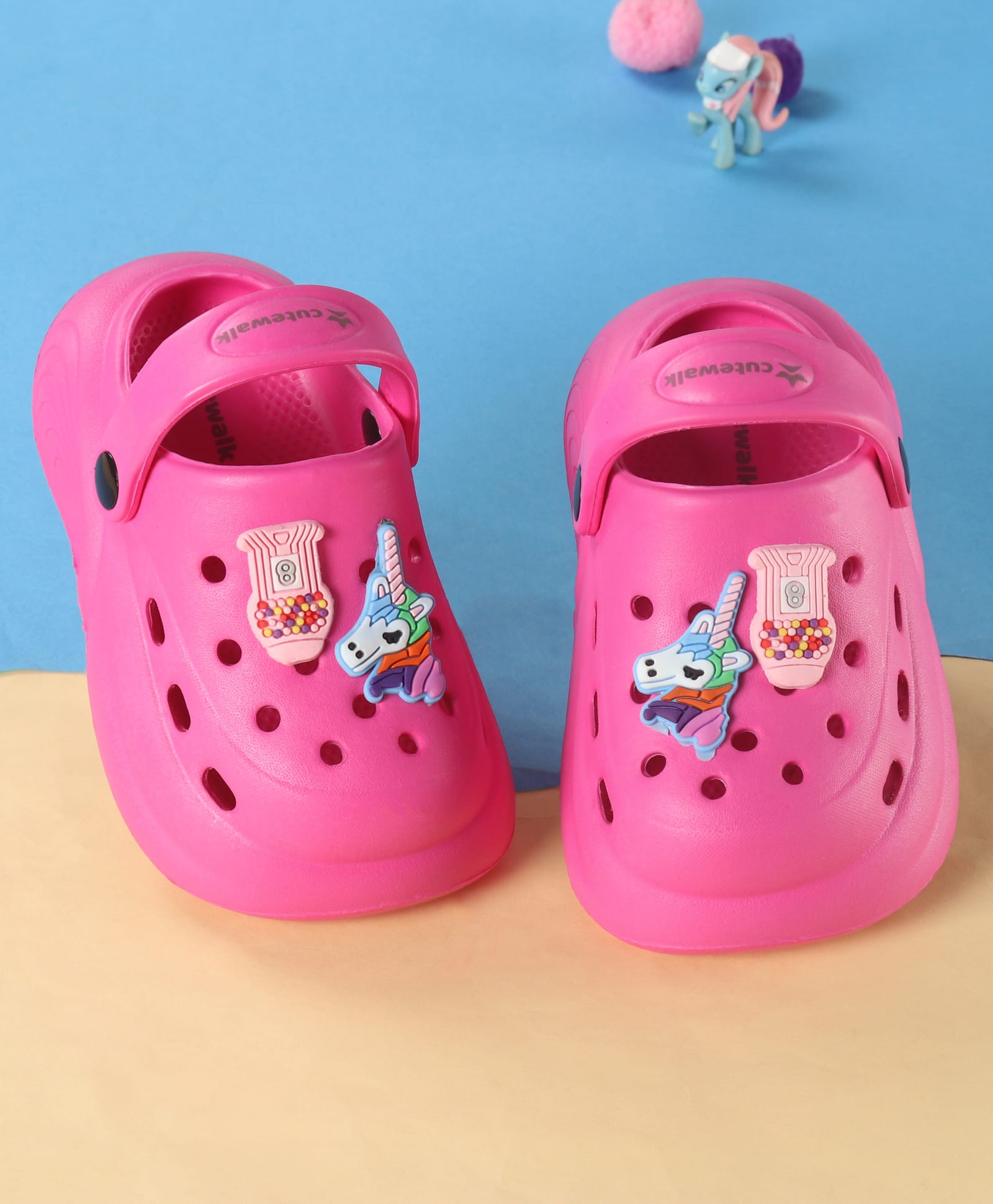Cute Walk by Babyhug Back Strap Solid Clogs With Unicorn Applique - Fuchsia-image-28
