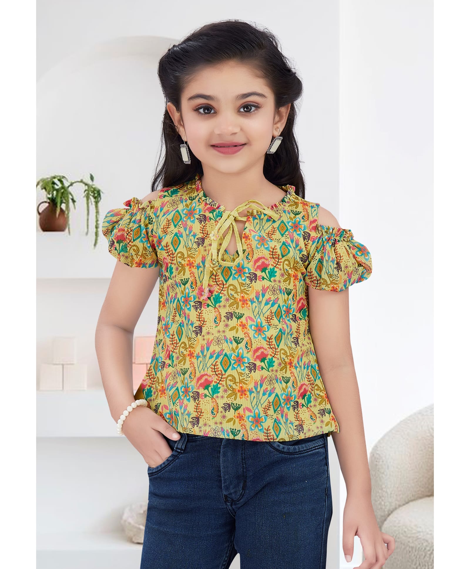 Lei-Chie Georgette Woven Half Puffed Sleeves Floral Printed Top - Yellow-picture-30
