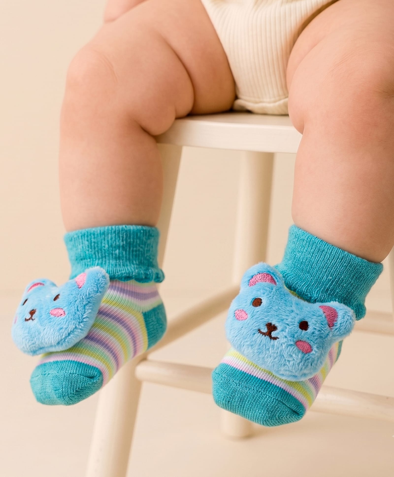 Cute Walk by Babyhug Socks Shoes With Kitty Applique - Multicolor-image-10