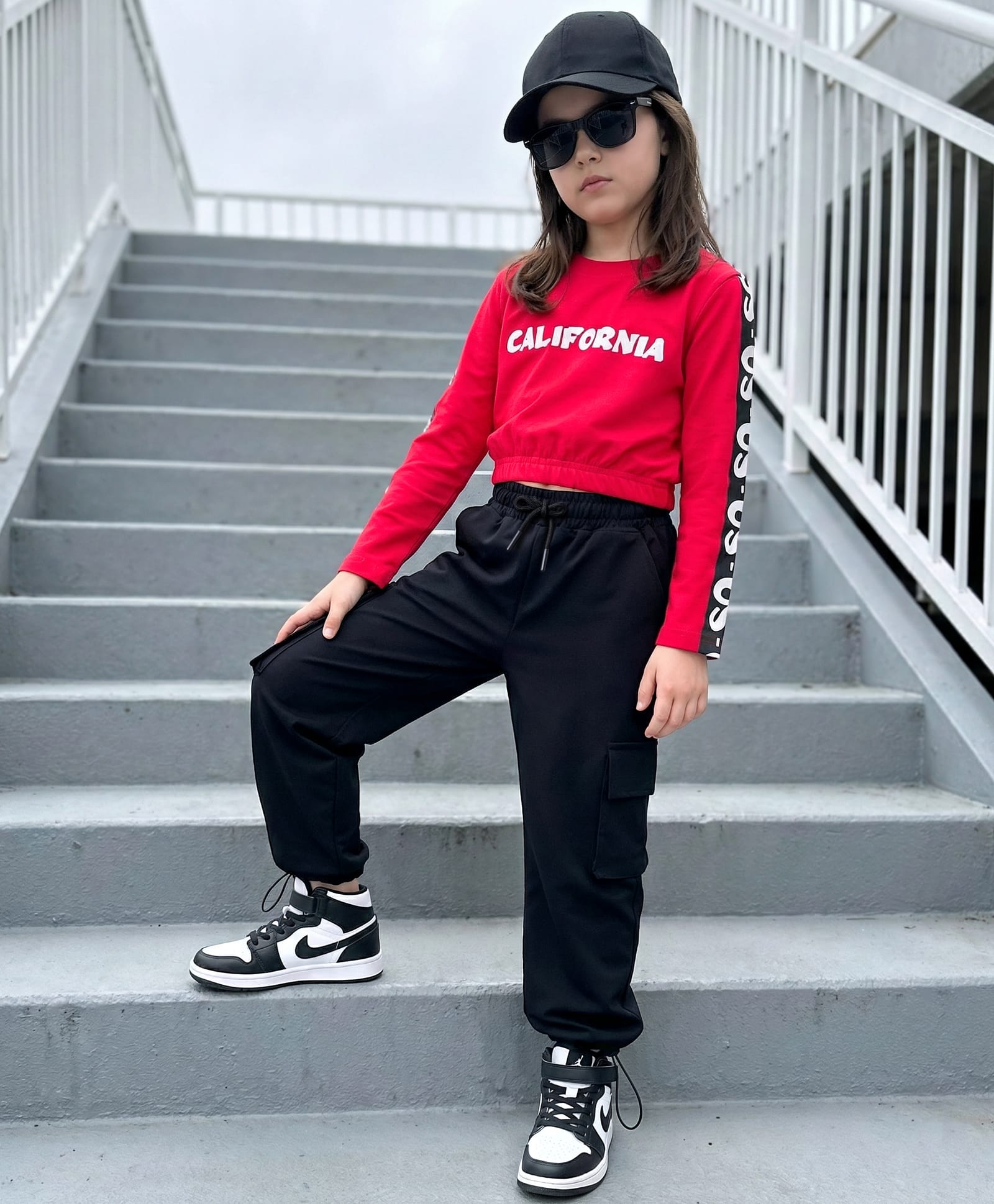 OLLINGTON ST. Cotton Knit Full Sleeve Text Printed Top & Woven Joggers Set - Red & Black-image-0