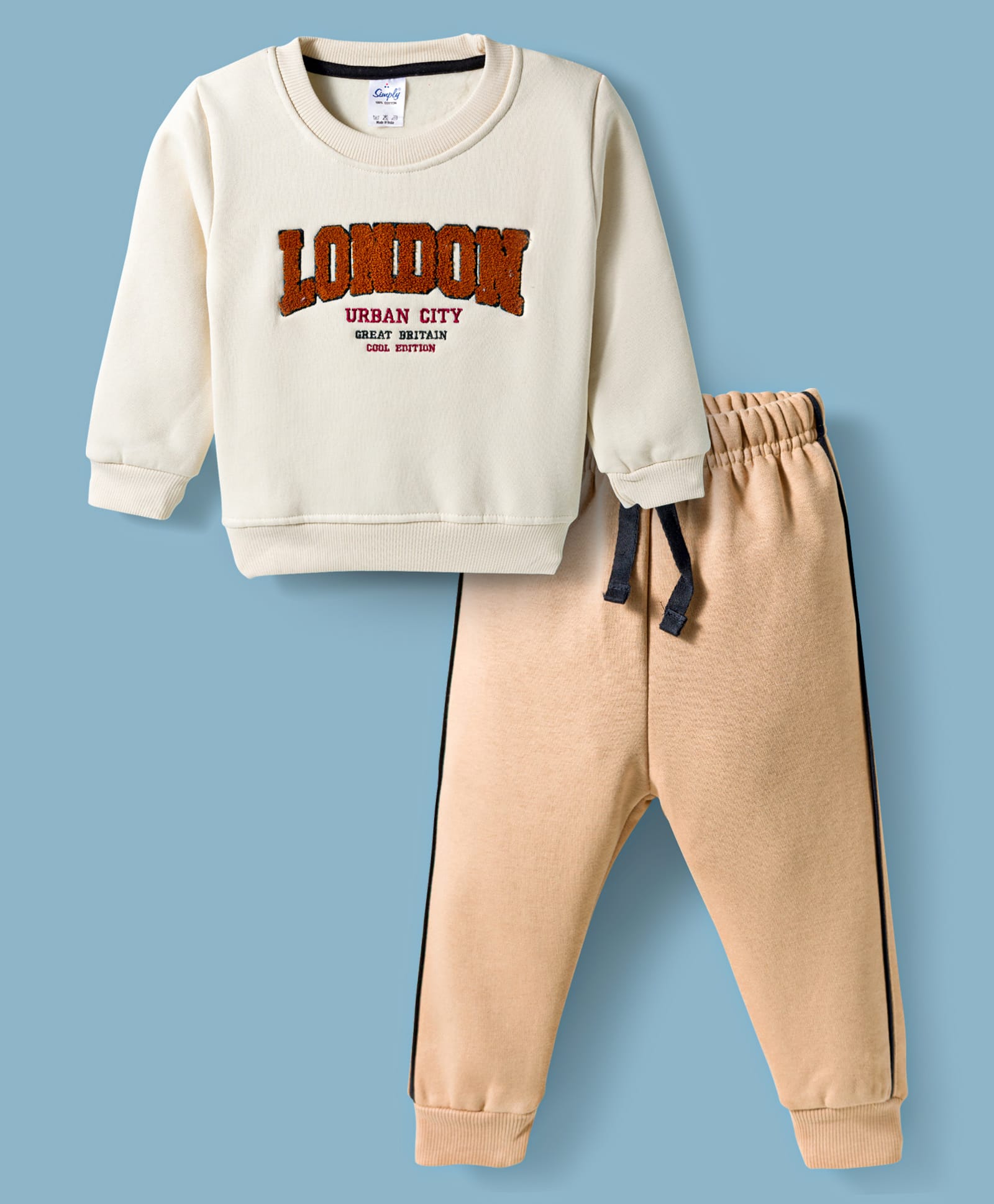 Simply Fleece Knit Full Sleeves Winter Wear T-Shirt & Lounge Pant Set With London Print - Cream-image-23