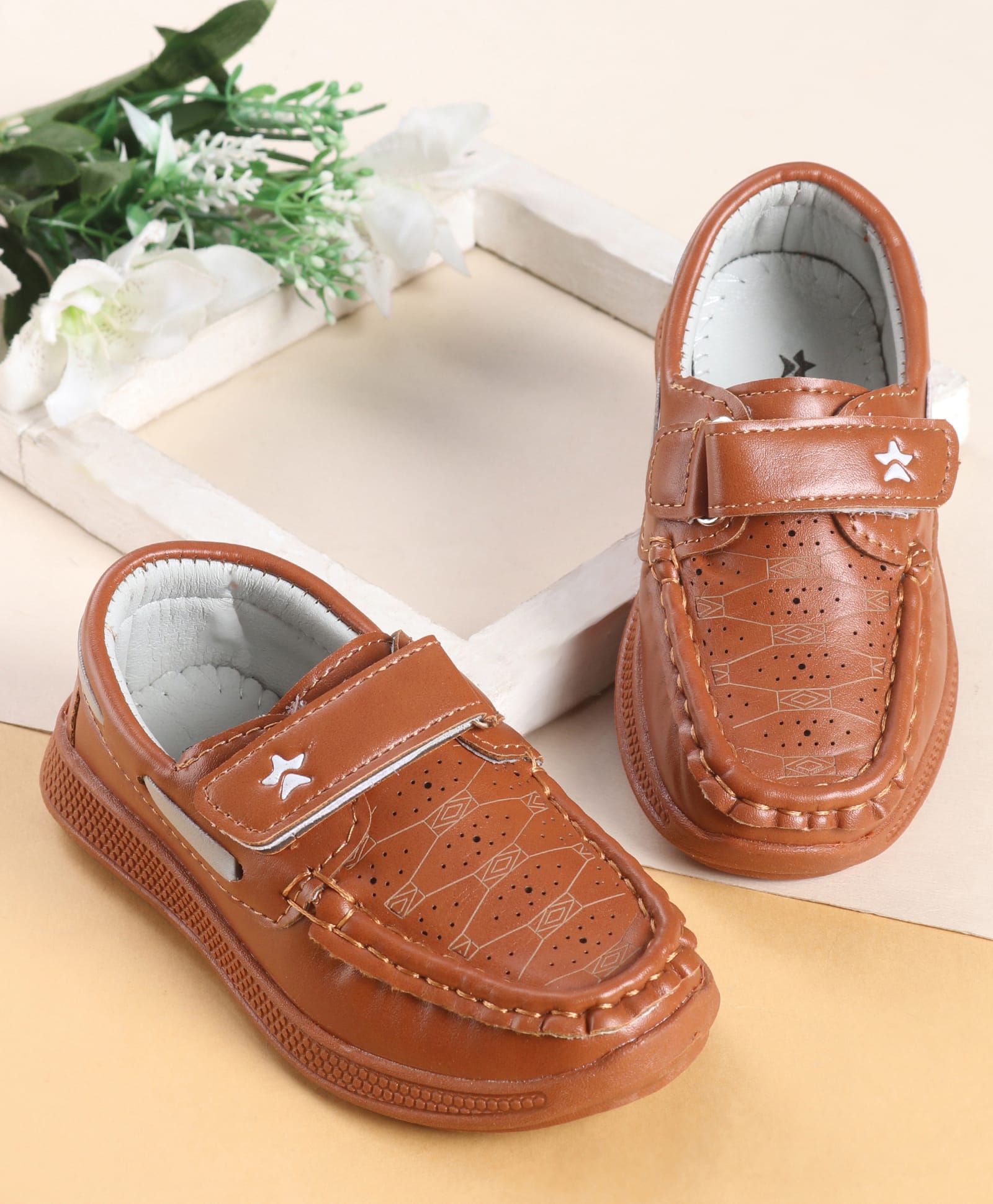 Cute Walk by Babyhug Velcro Closure Loafers with Star Applique - Brown-image-49