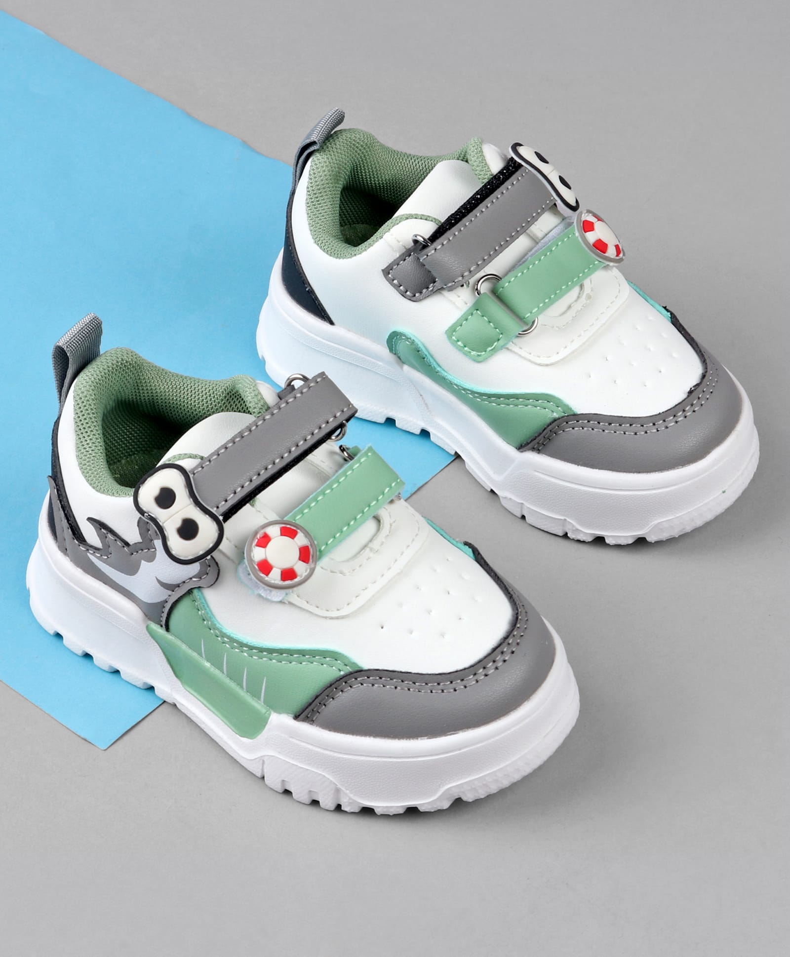 Cute Walk by Babyhug Closure Solid Color Sneakers - Green-image-28