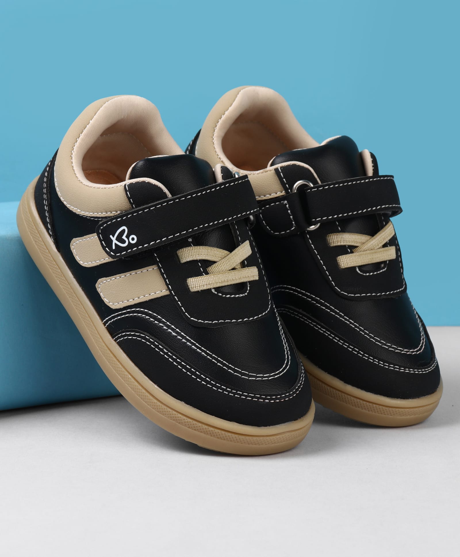 Babyoye Velcro Closure Solid Casual Shoes - Black-image-49