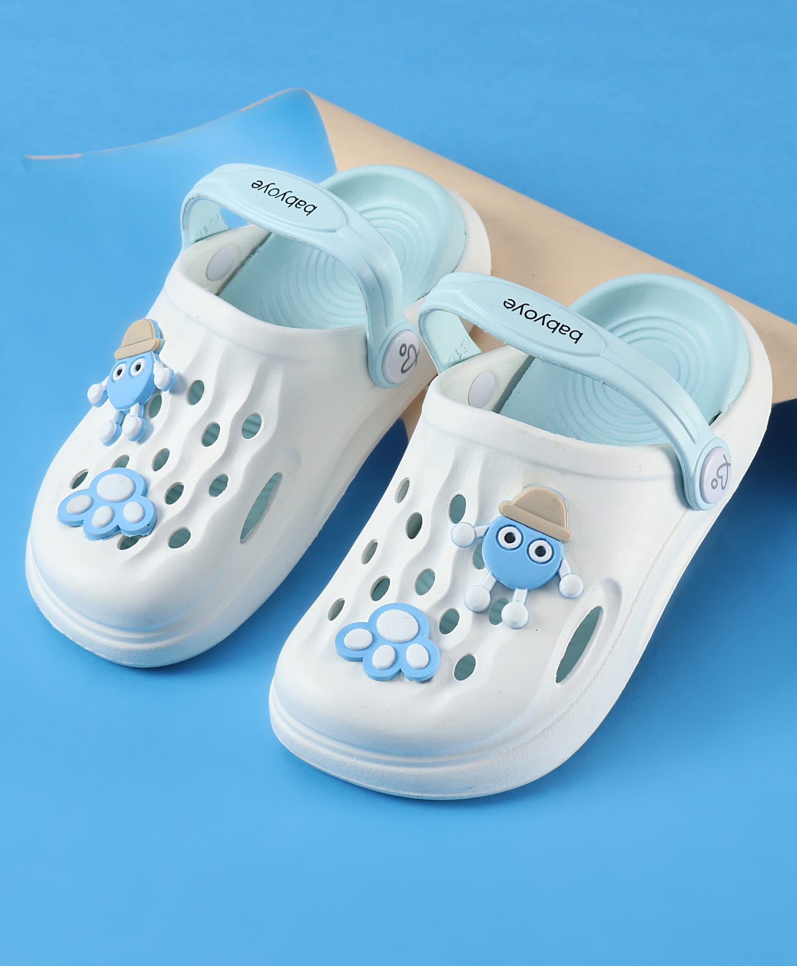 Babyoye Back Strap Closure Clogs with Paw Applique - Blue-picture-23