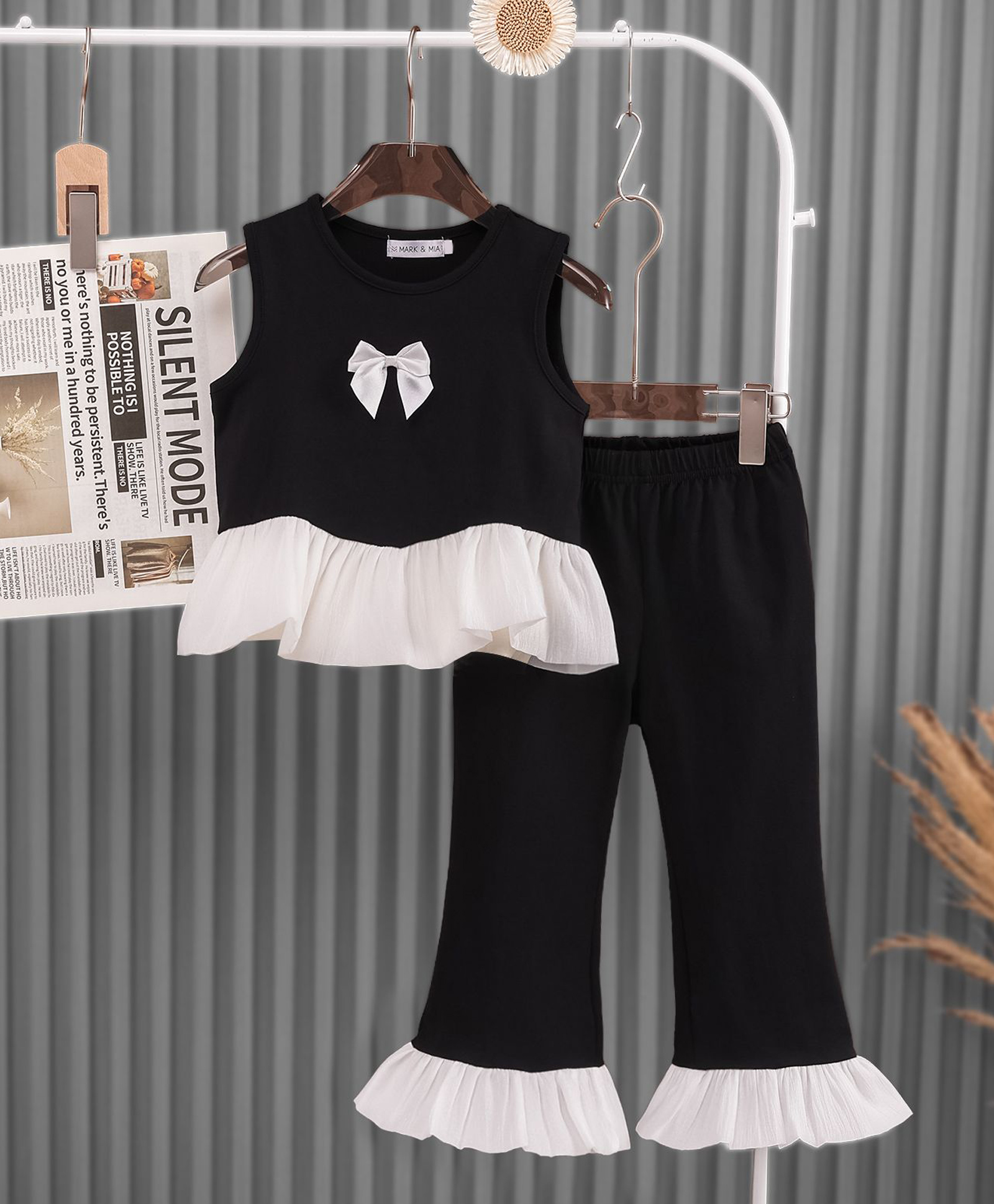 Mark & Mia Cotton Sleeveless Top & Lounge Pant Set With Bow Applique - Black-image-10