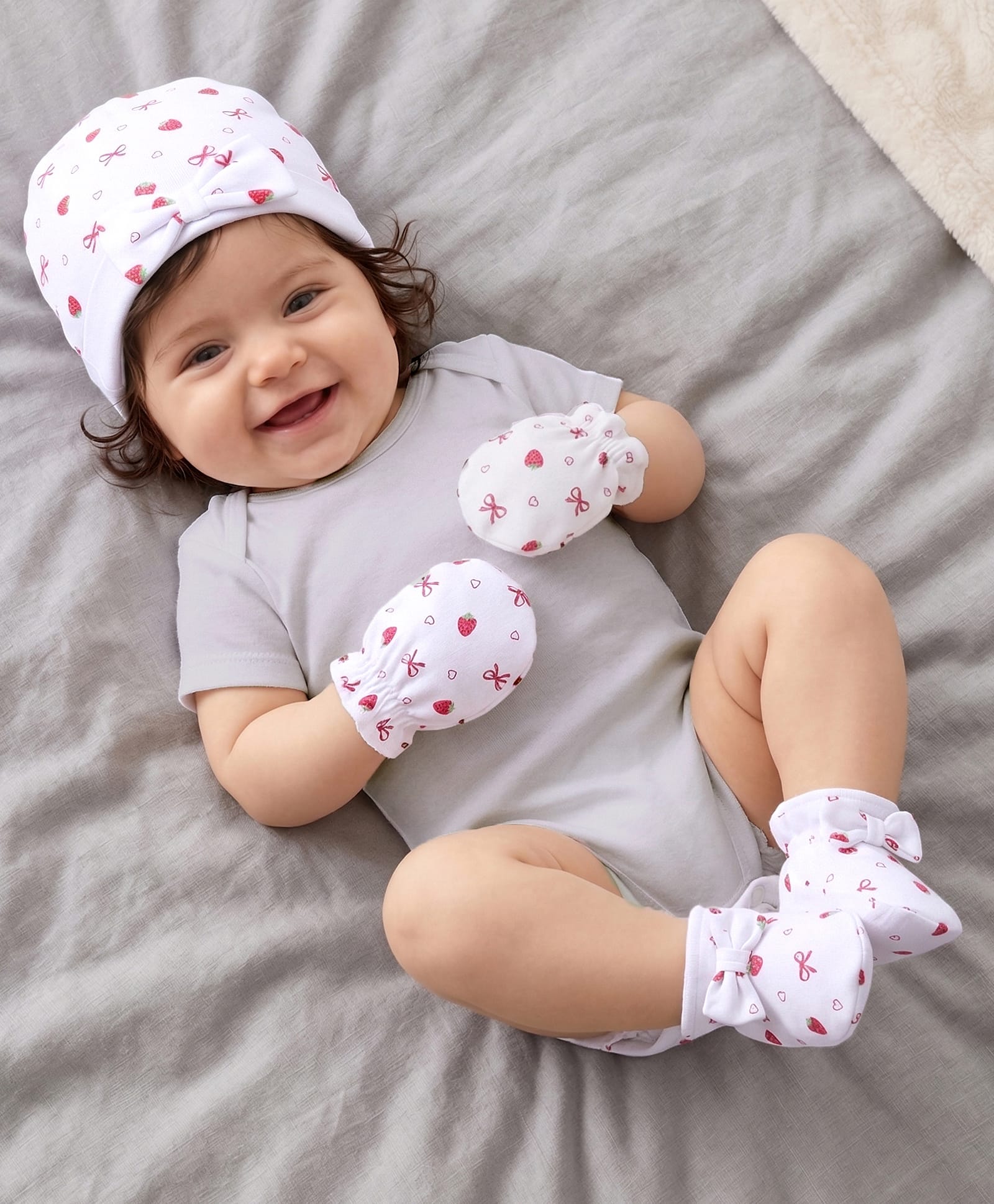Babyhug 100% Cotton Knit Cap, Mittens & Booties Set with Strawberry & Bow Print White - Diameter 11 cm-image-15