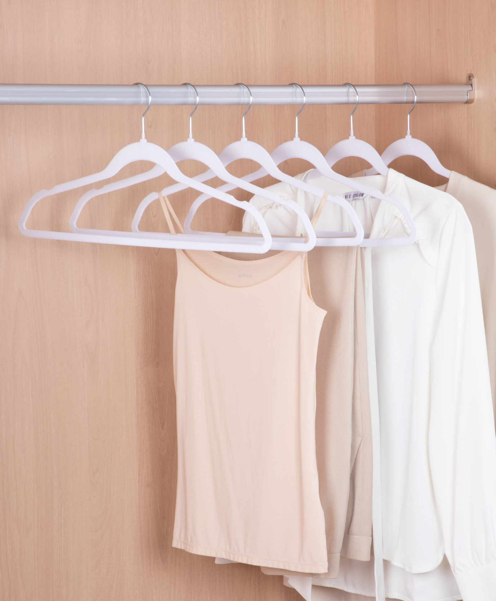 STOR Premium Velvet Hangers | Ecru White | Set of 5-image-46