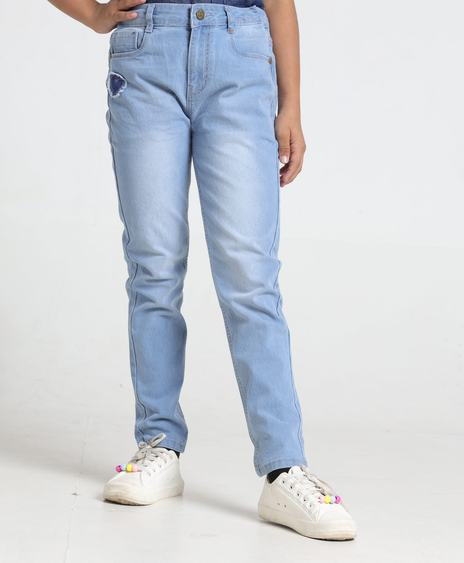 Under Fourteen Only Heart Embroidered Patch Detailed Washed Jeans - Light Blue-picture-28