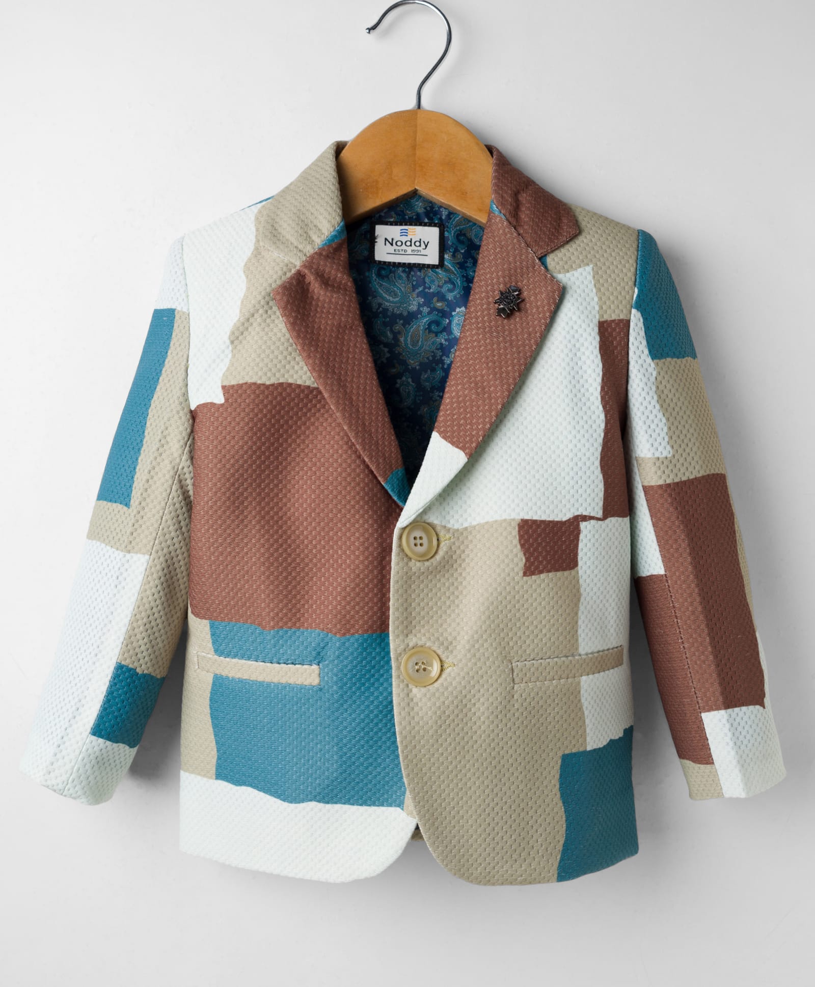 Noddy Full Sleeves Colour Blocked Brooch Detailed Blazer - Green-picture-22