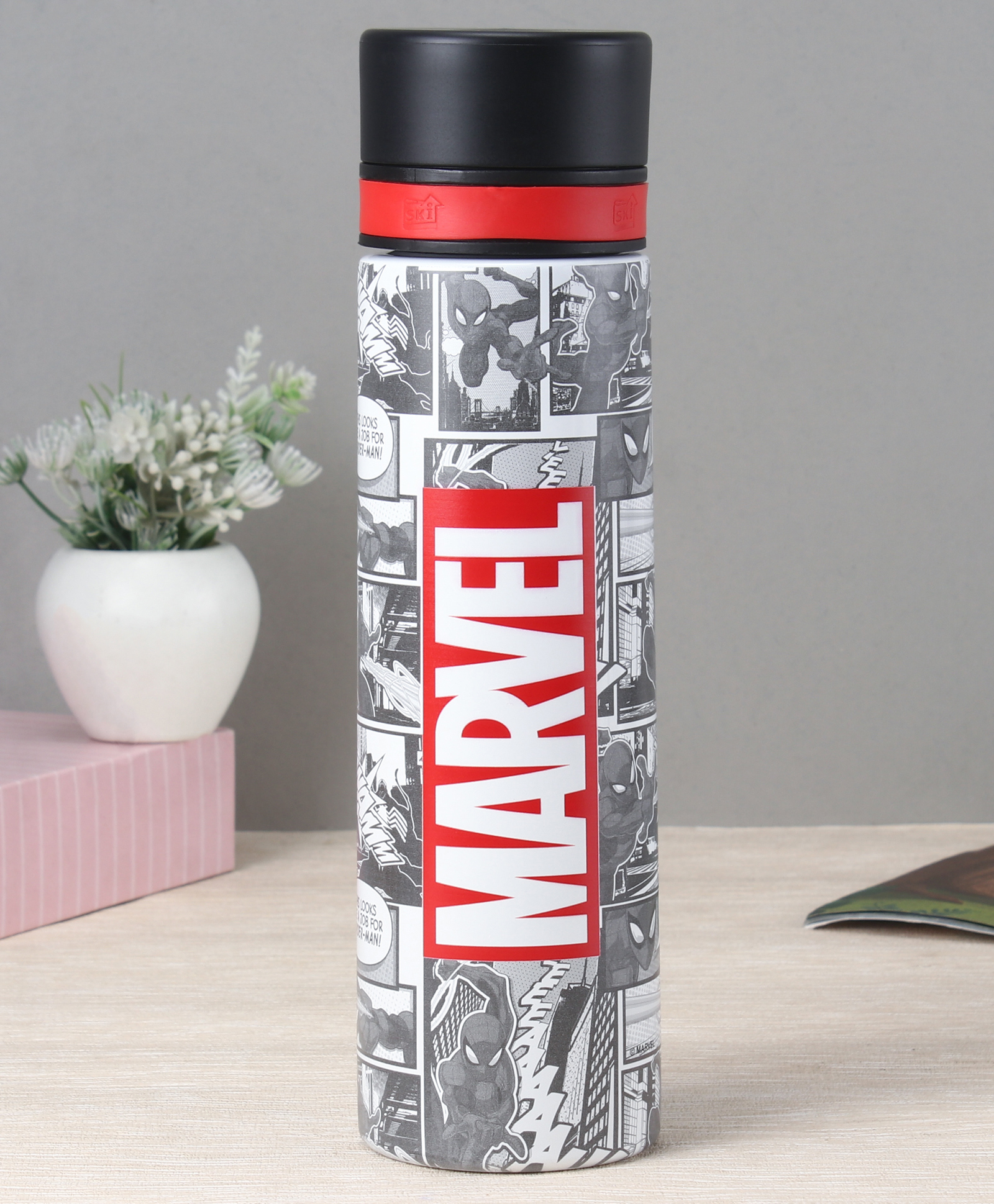 Marvel by SKI ALIA Premium Stainless Steel 3D Disney Touch & Feel Print Sipper Bottle for Kids Black - 850 ml-picture-21