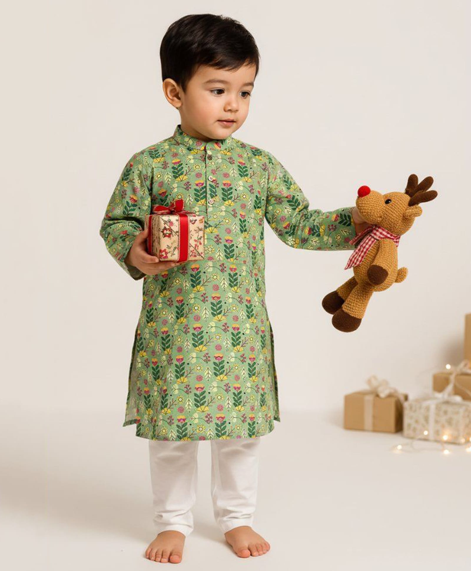 Vastrarth Pure Cotton Woven Full Sleeves Floral Printed Kurta & Pyjama Set - Green-picture-12