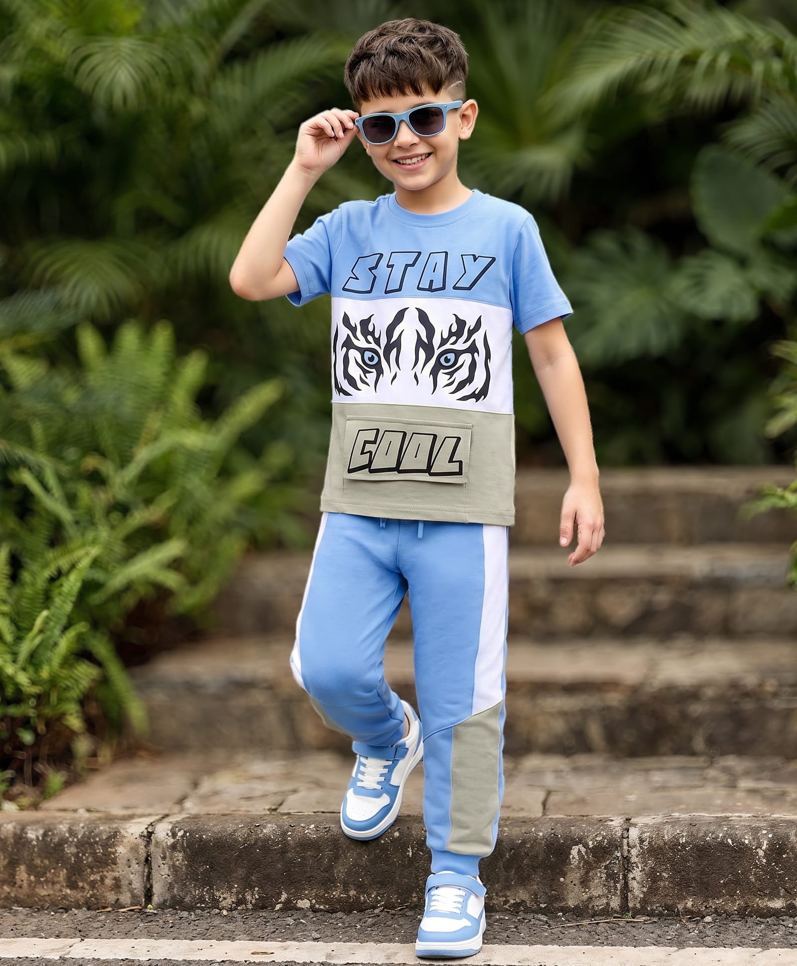 OLLINGTON ST. Cotton Knit Half Sleeves T- Shirt With Print & Joggers Set - Blue & White-picture-33
