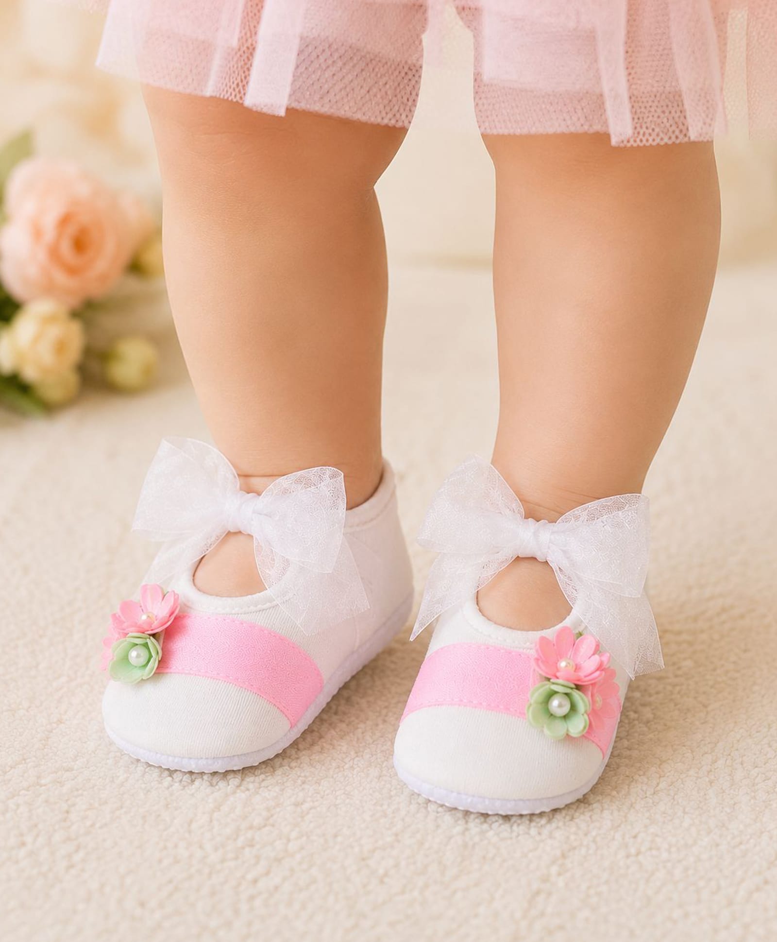 Daizy Floral Applique Detailed Booties - White-image-36