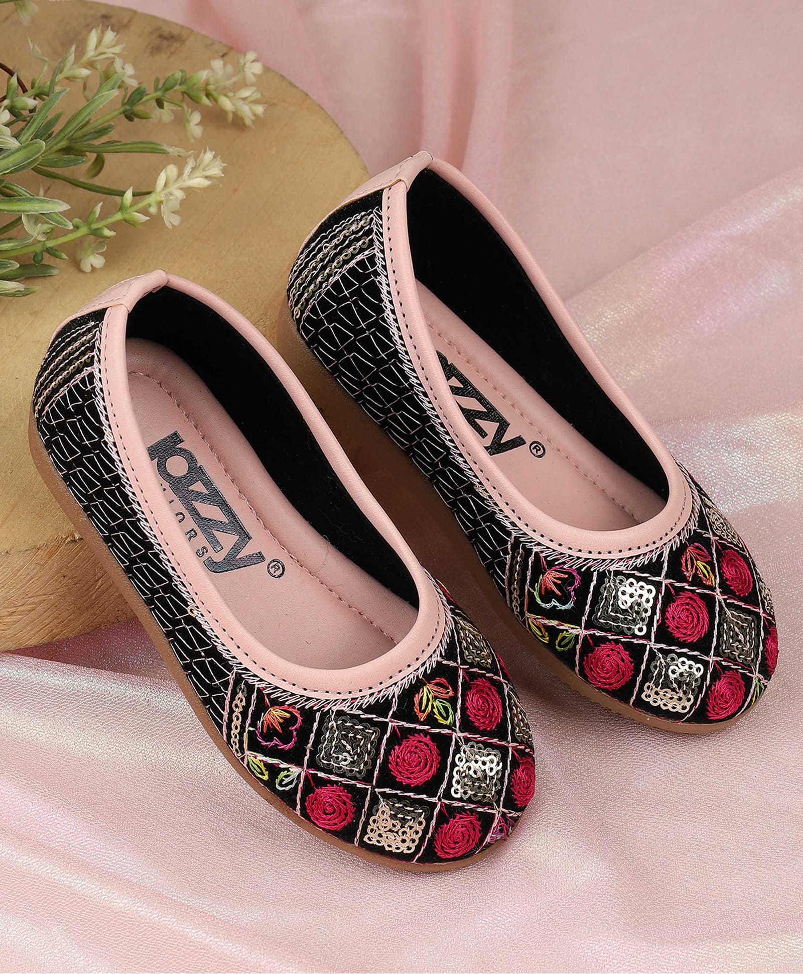 Jazzy Juniors Sequins Embellished Threadwork Detailed Ballerinas - Pink-image-45
