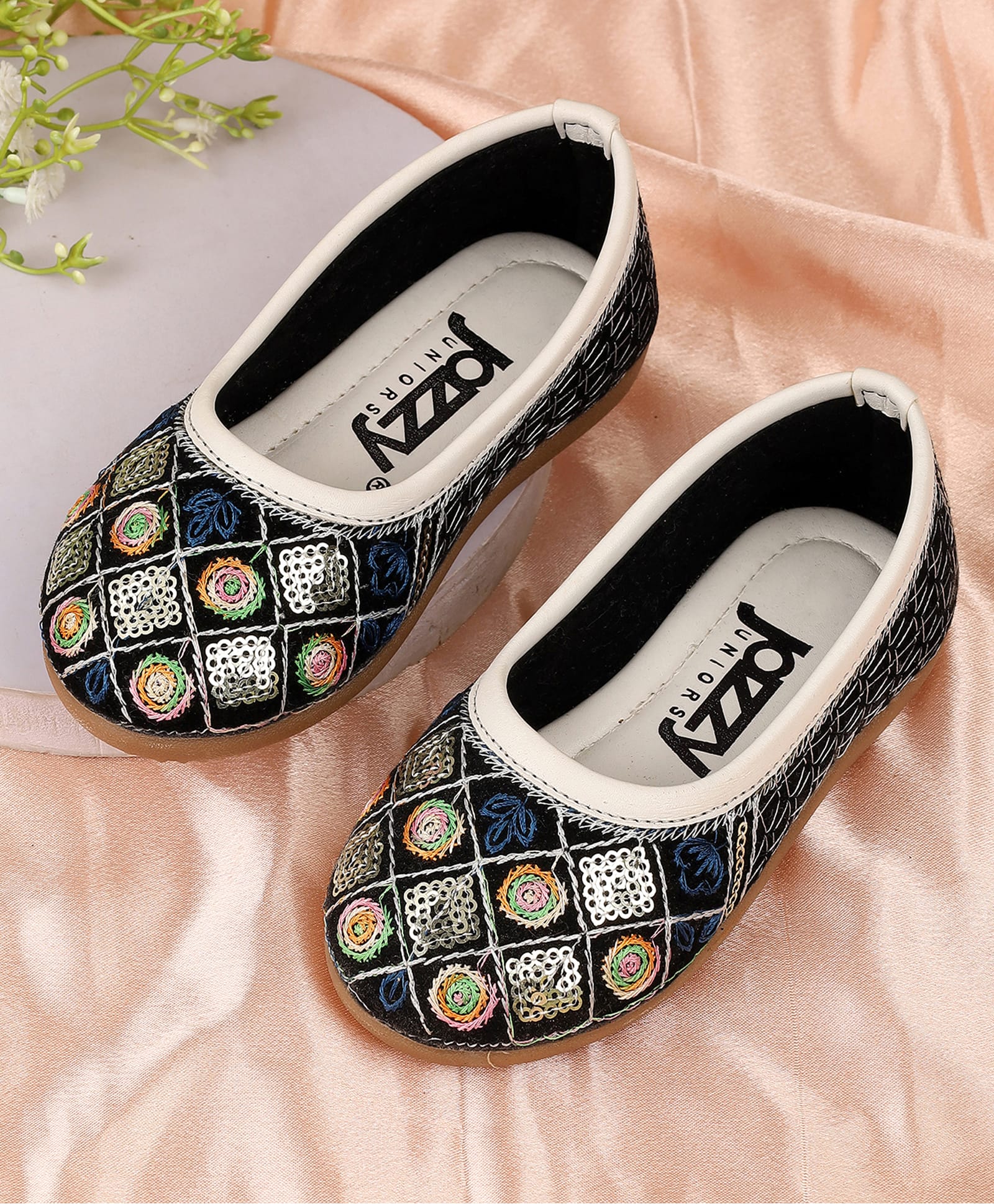 Jazzy Juniors Sequins Embellished Threadwork Detailed Ballerinas - White-image-39