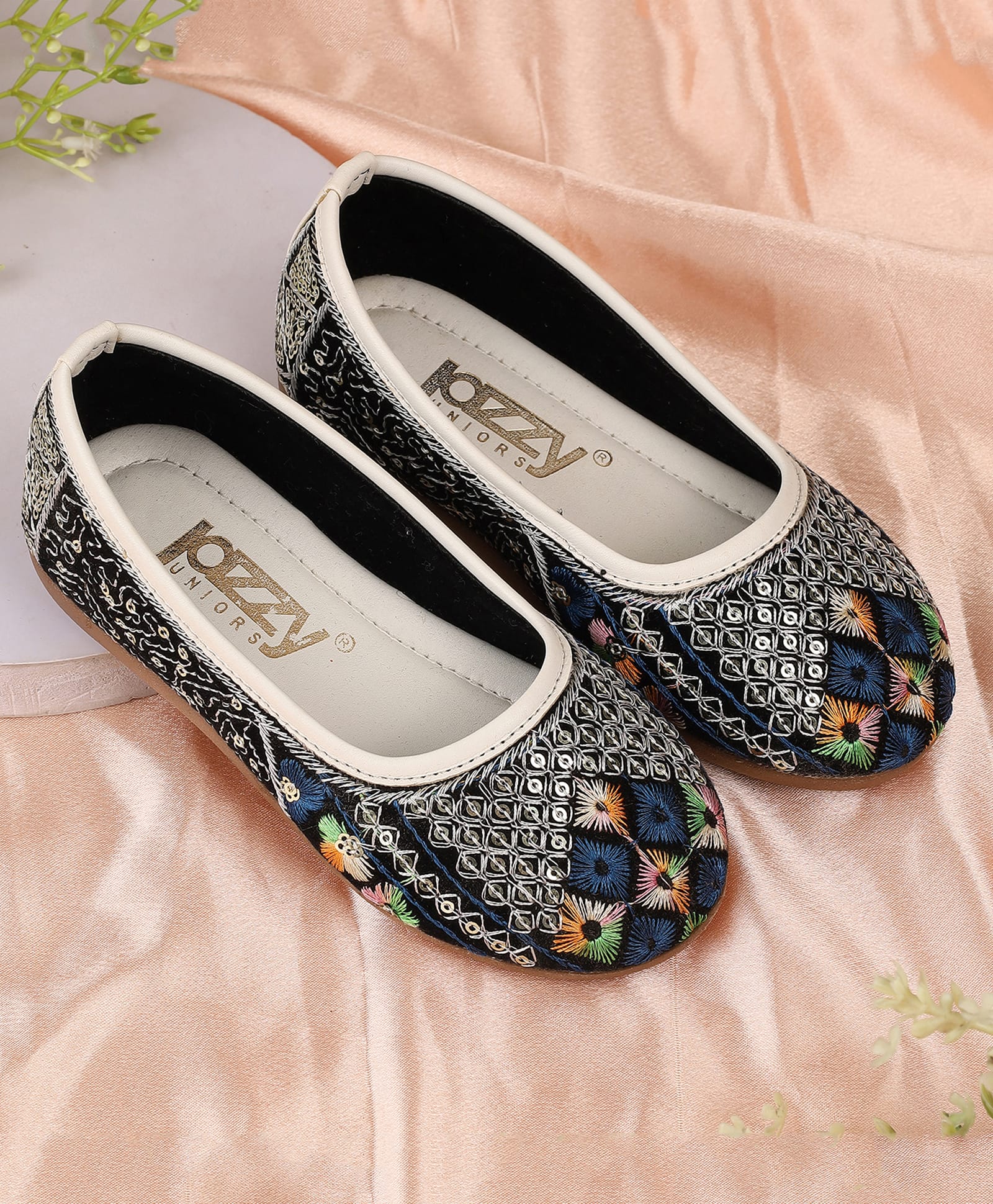 Jazzy Juniors Sequins Embellished Threadwork Detailed Ballerinas - White-image-34