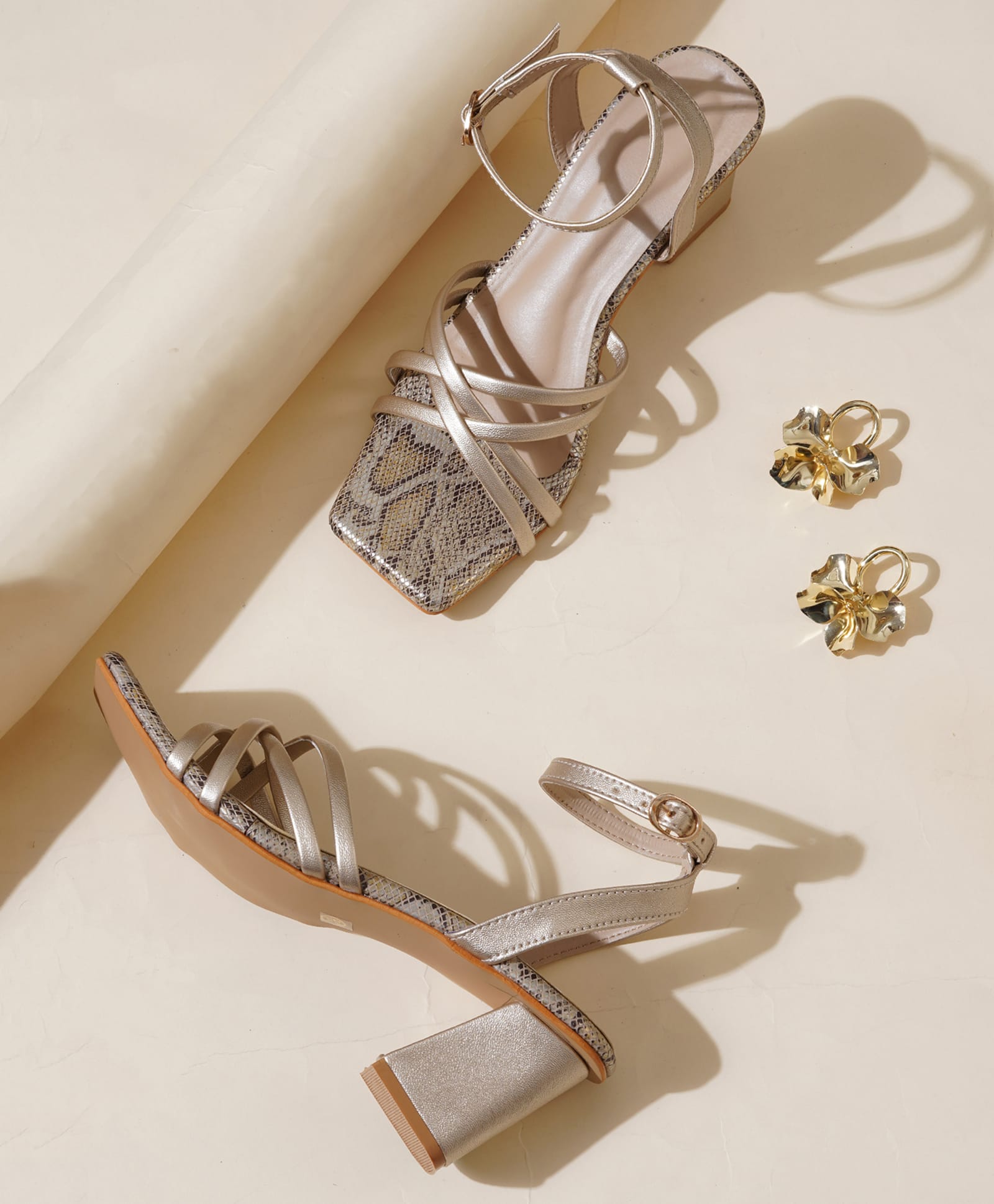 NZS Animal Printed Net Detailed Buckle Closure Heel Sandals - Golden-image-31