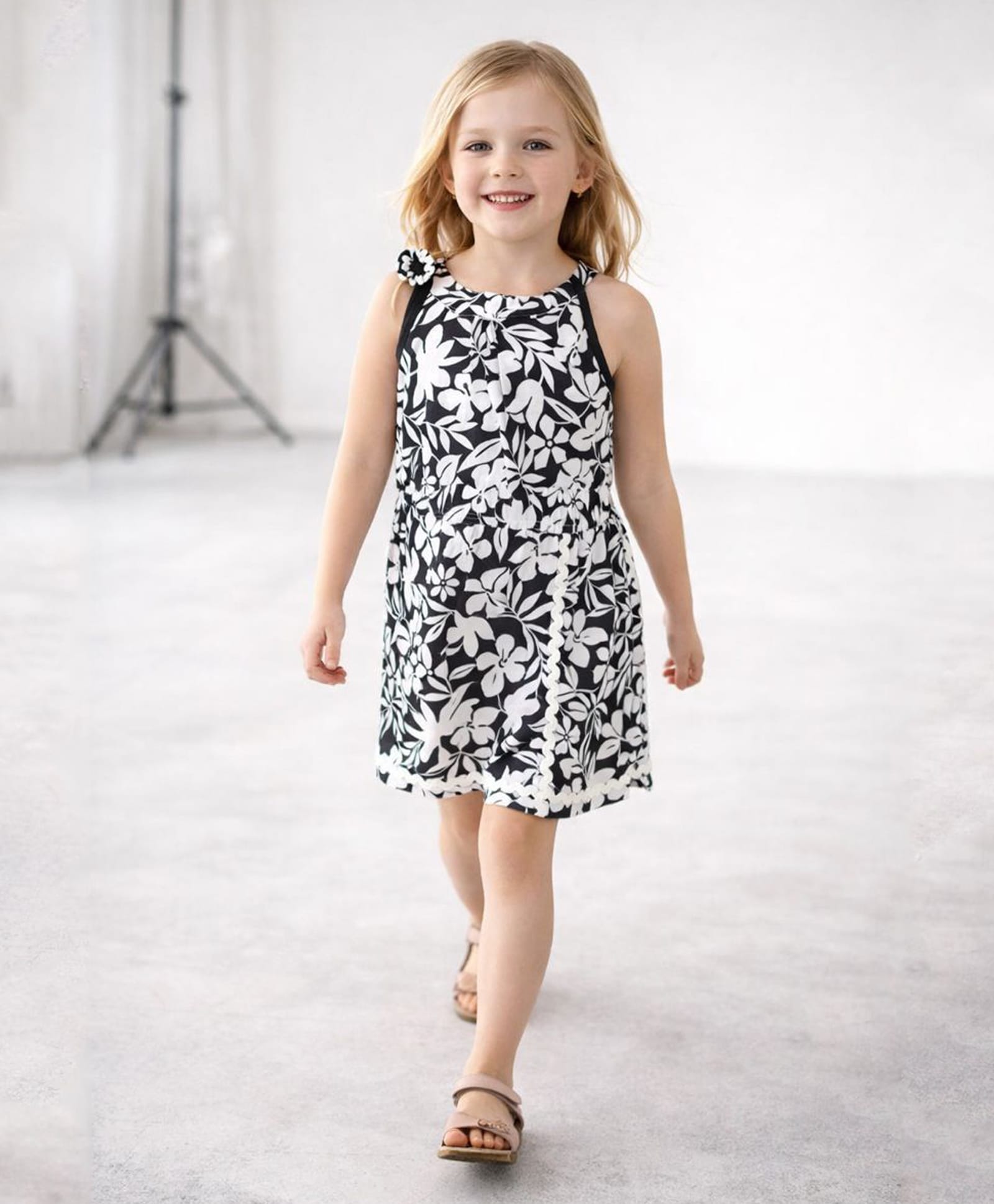 Tiara Cotton Jersey Knit Sleeveless Floral Printed Jumpsuit - Black-picture-17