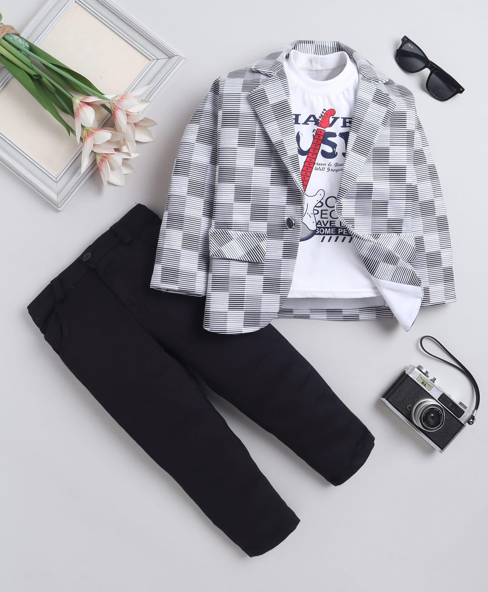 Fourfolds Cotton Blend Woven Full Sleeves Abstract Printed Blazer & Trousers With Tee Set - Grey-picture-20